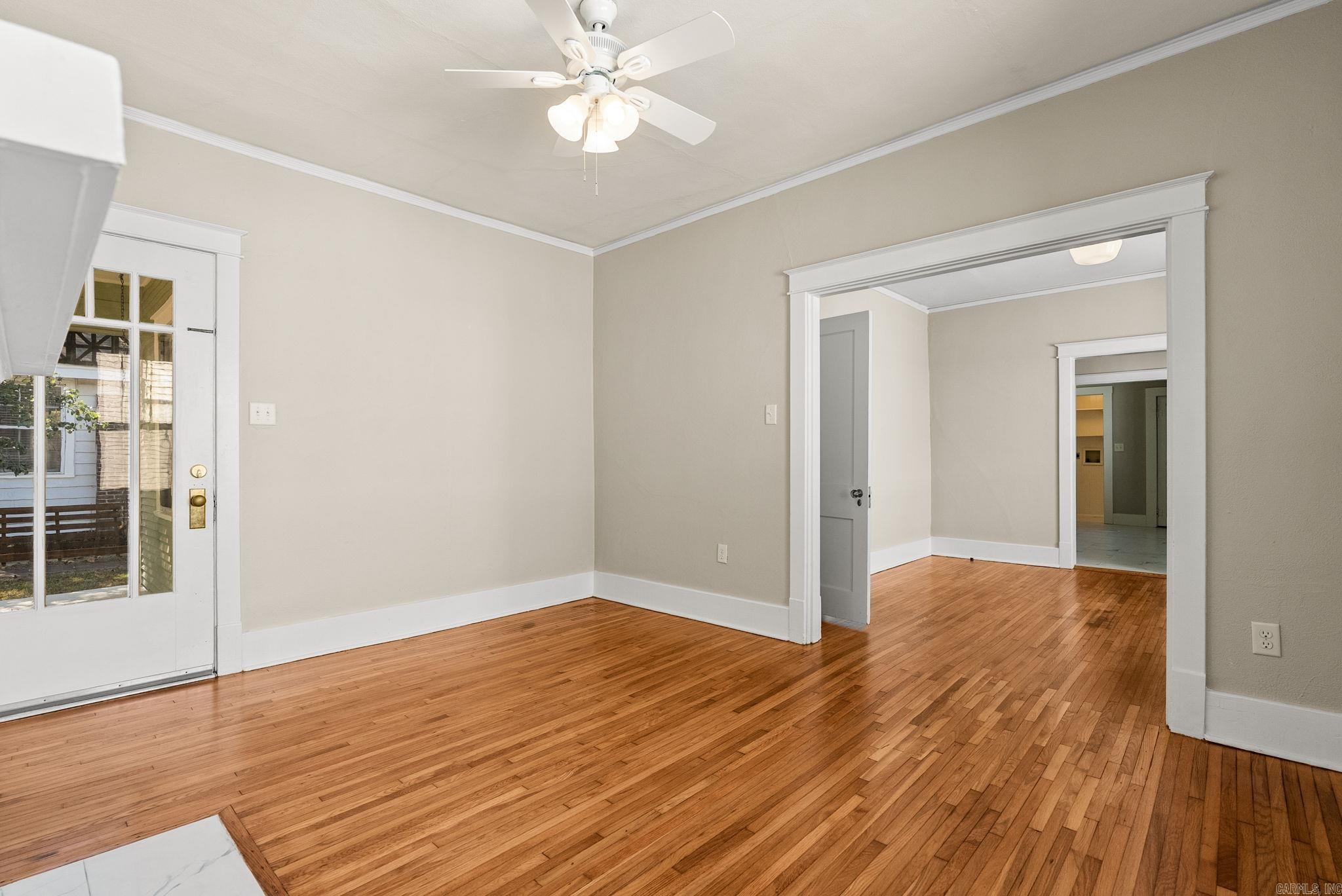 2306 N Garfield Street Property Photo 9