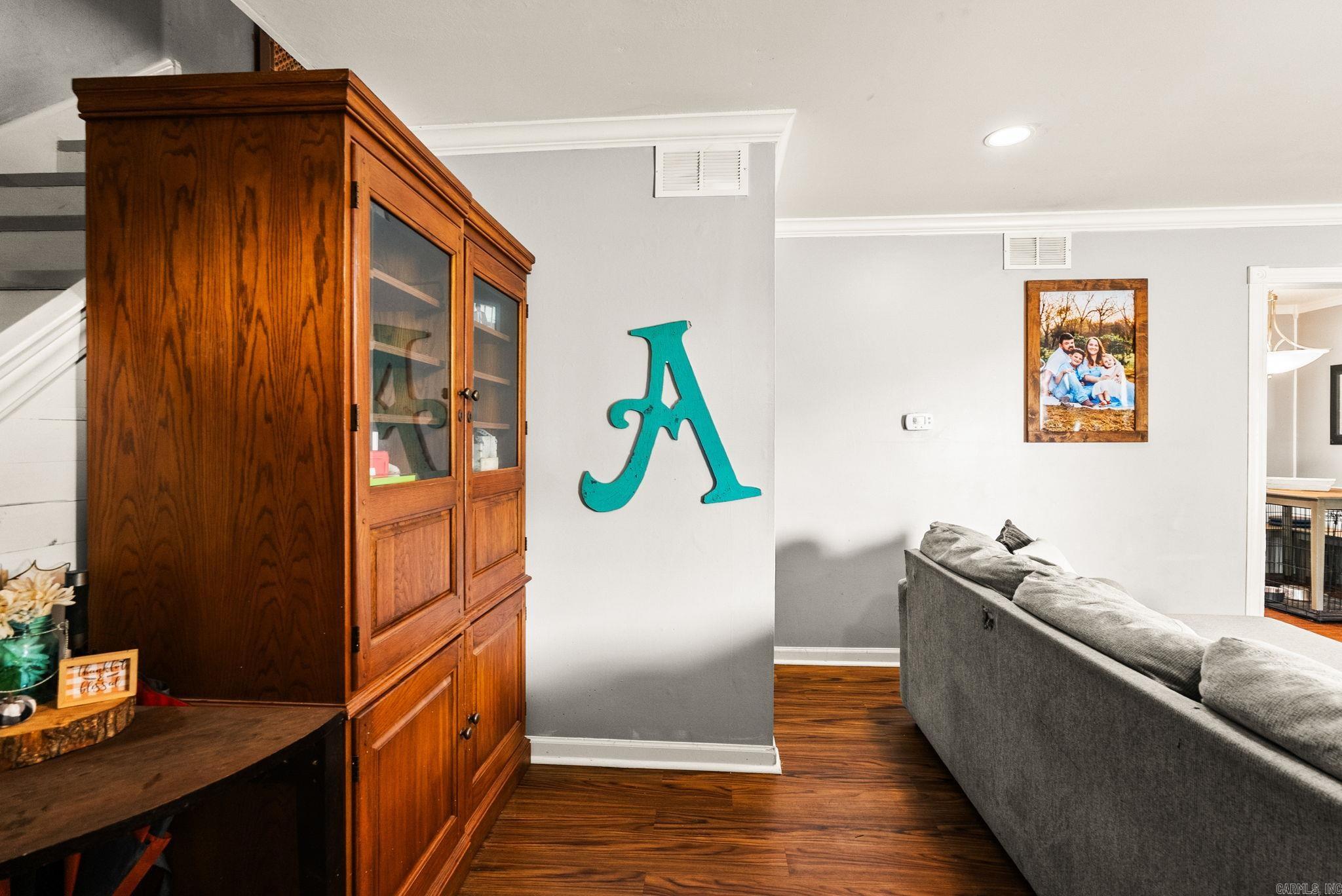 1803 Buffalo Ct Property Photo 3
