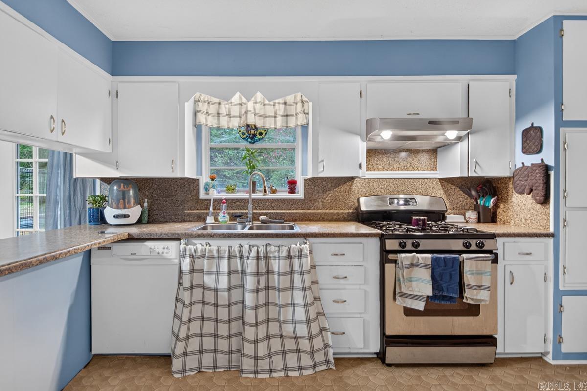 14705 Cedar Lane Property Photo 9