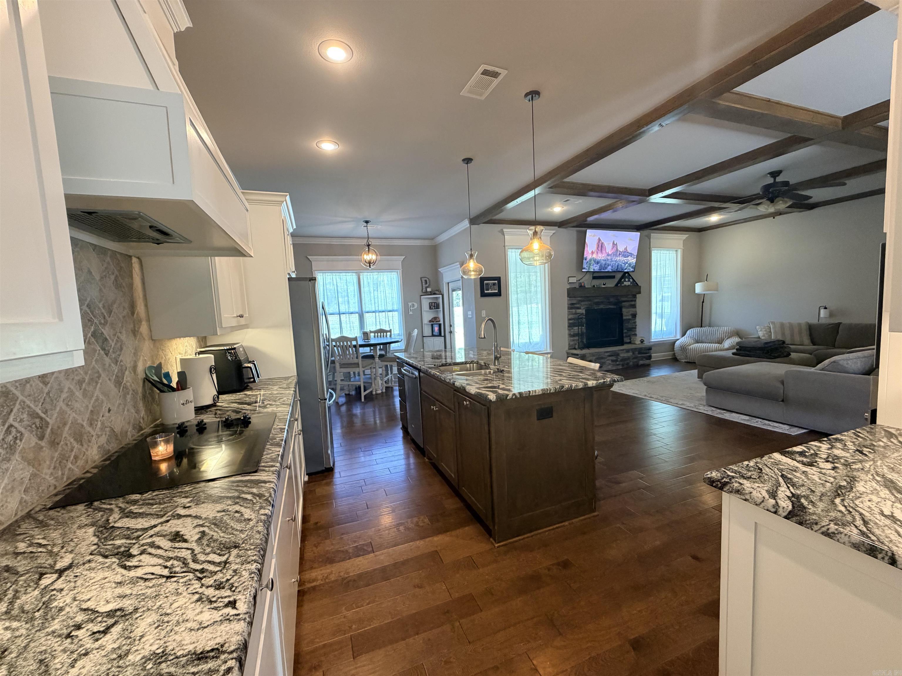 7032 Kasen Drive Property Photo 10