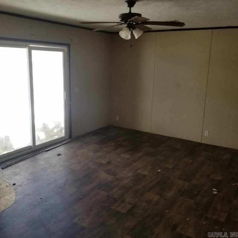 228 W West Main Street Property Photo 9
