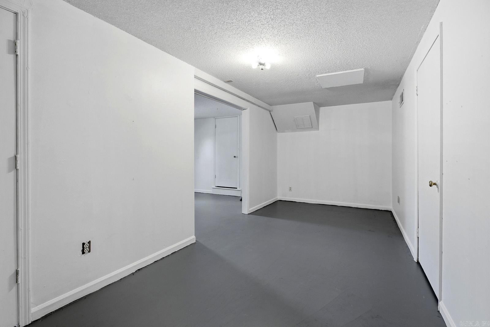 12880 Southridge Drive Property Photo 24