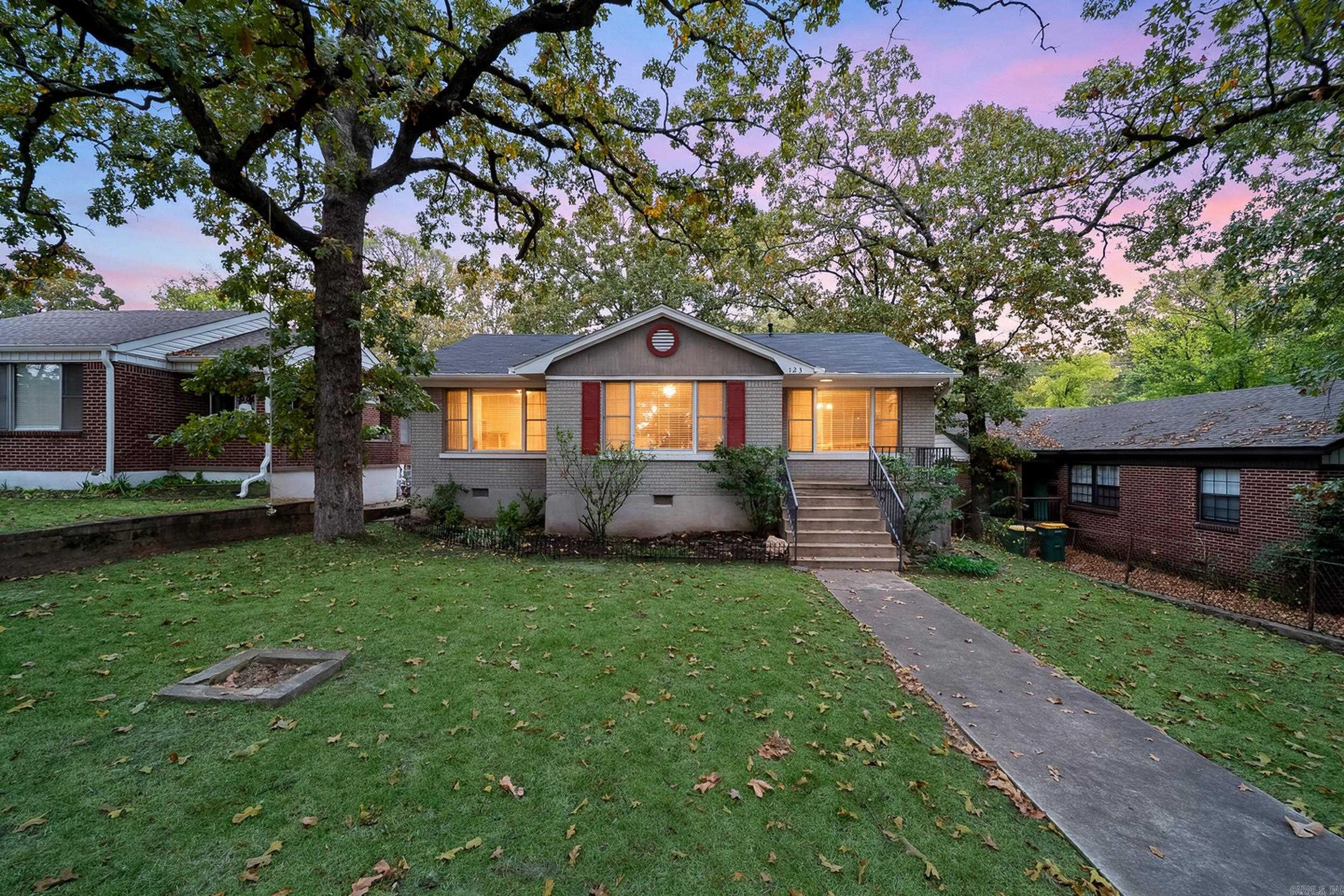 123 Crestview Drive Property Photo 1