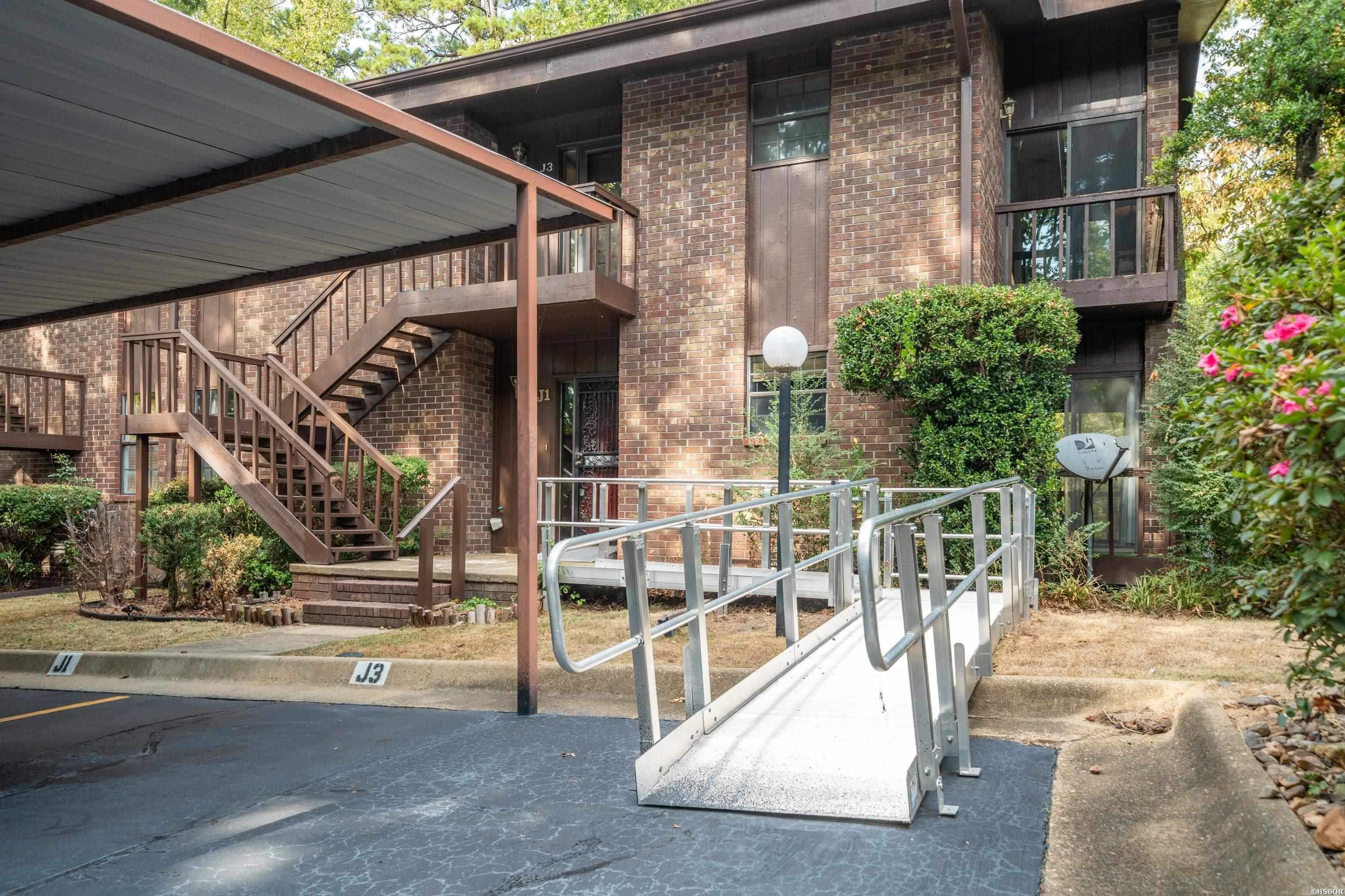 2315 Lakeshore Drive J1 Property Photo 4