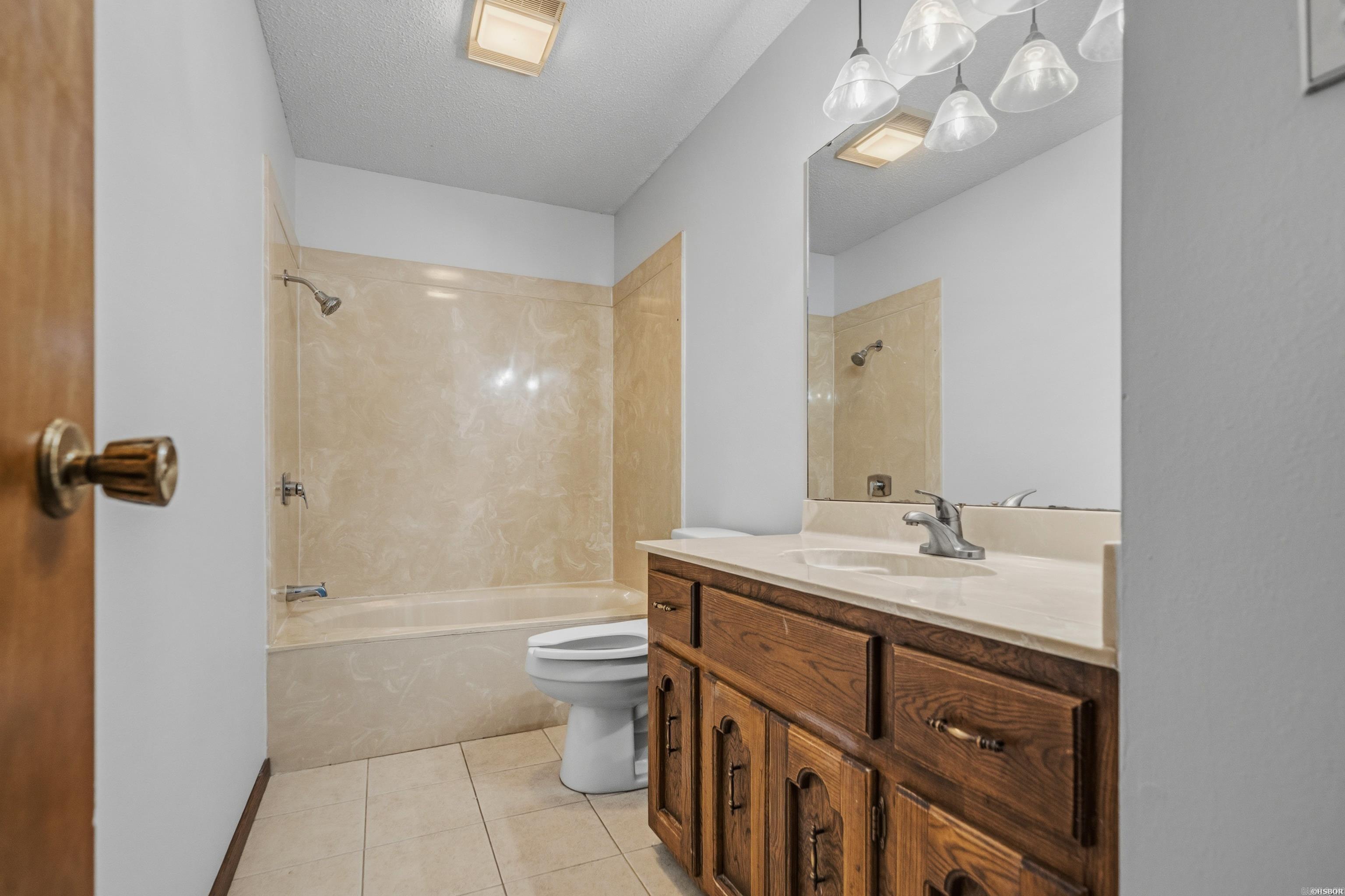 2315 Lakeshore Drive J1 Property Photo 25
