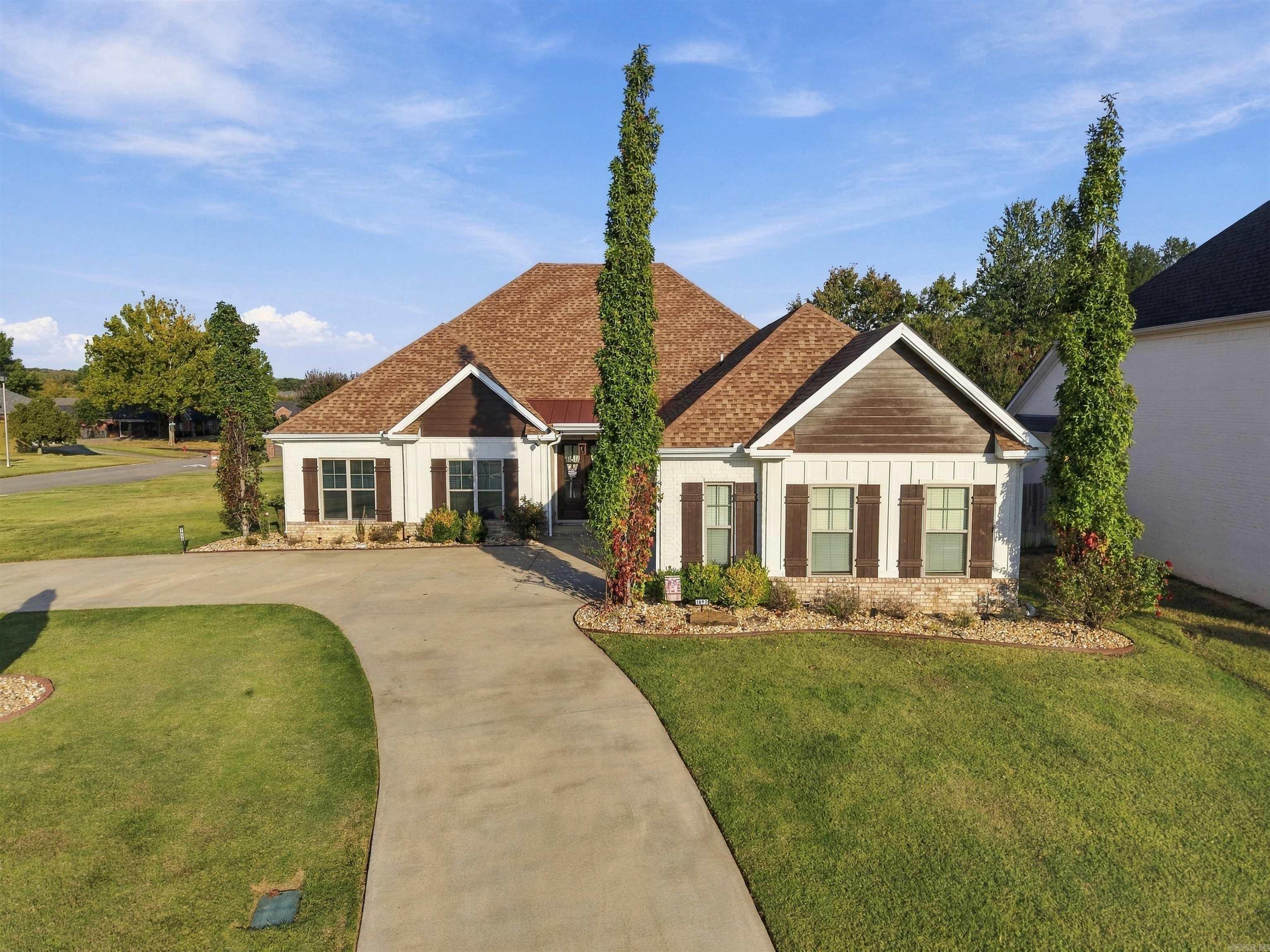 1690 Poteete Drive Property Photo 1