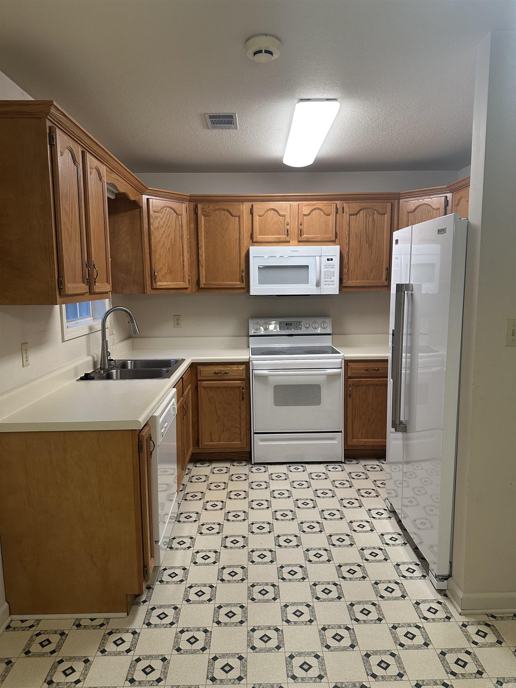 308 Tech Street Property Photo 4