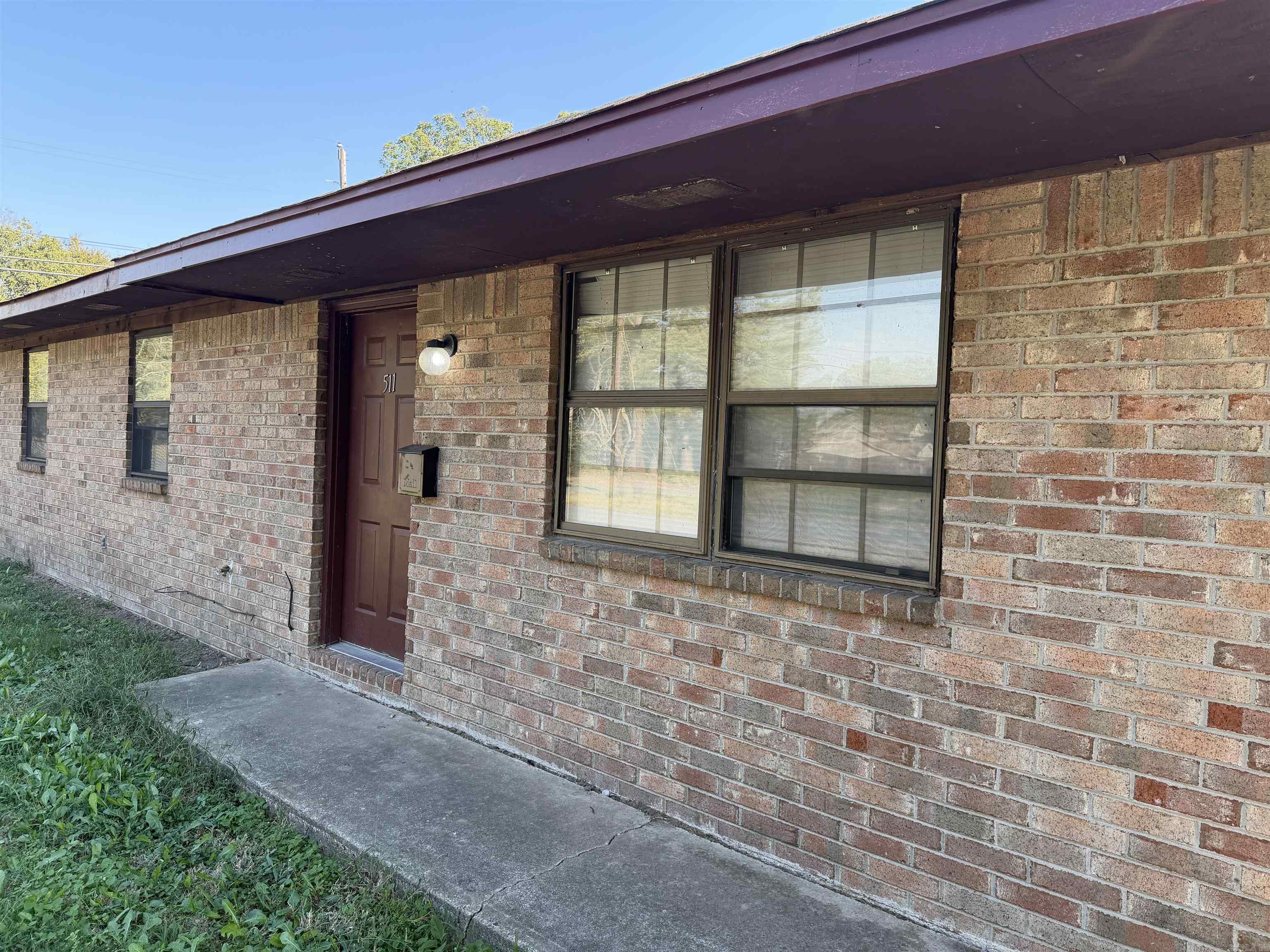 511 E Washington Street Property Photo 2