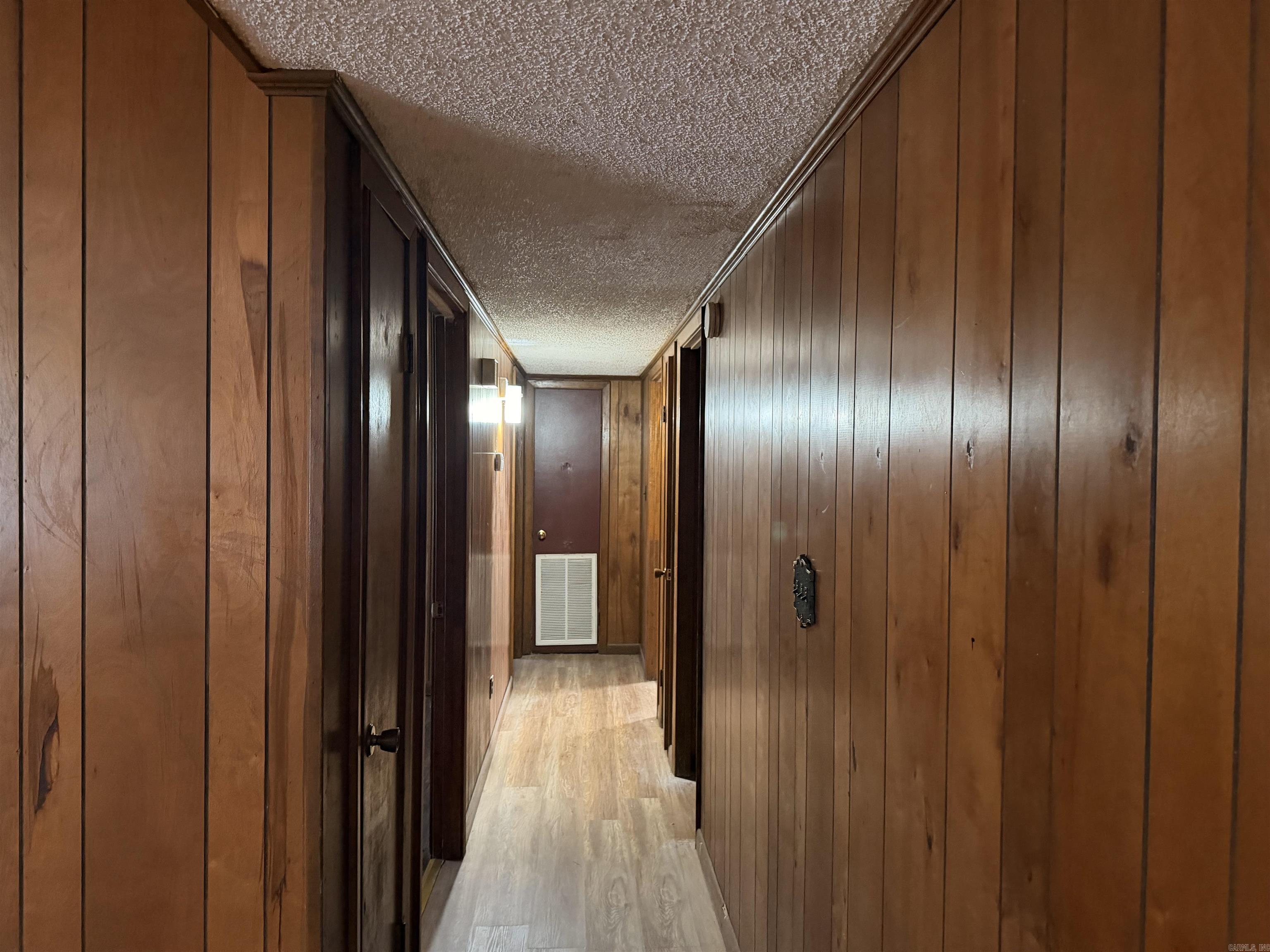 511 E Washington Street Property Photo 11