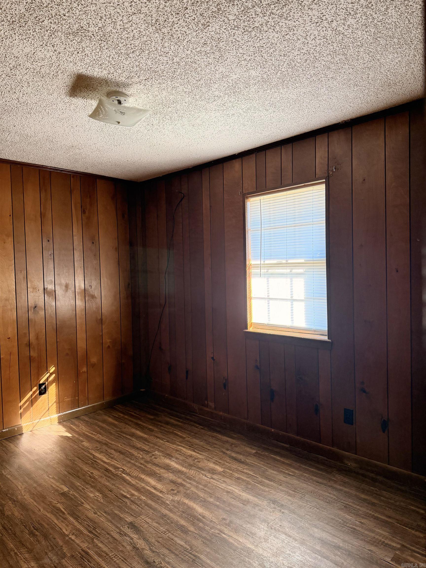 511 E Washington Street Property Photo 13