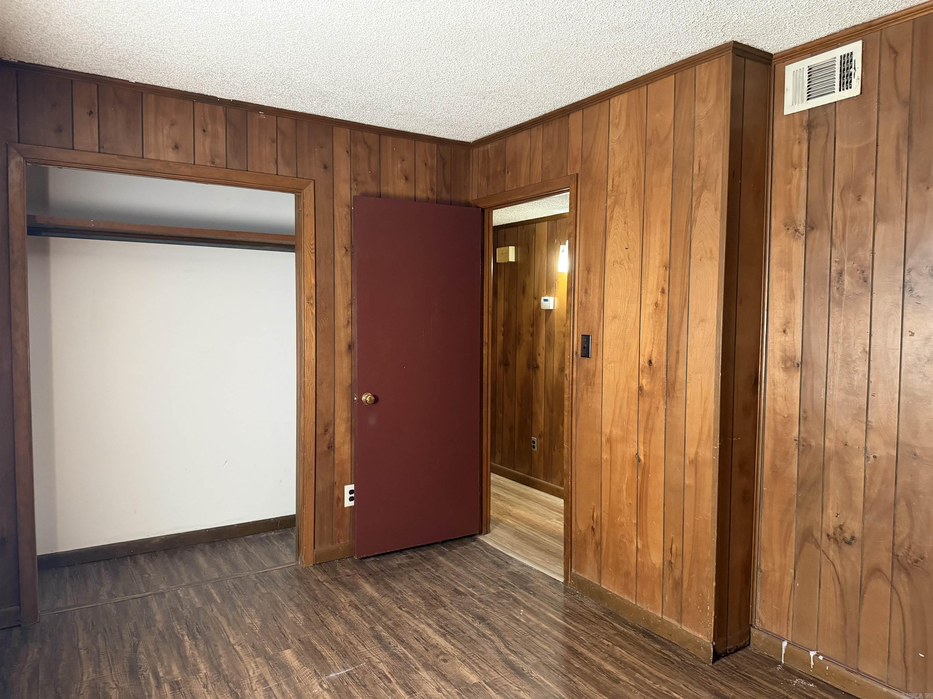 511 E Washington Street Property Photo 16