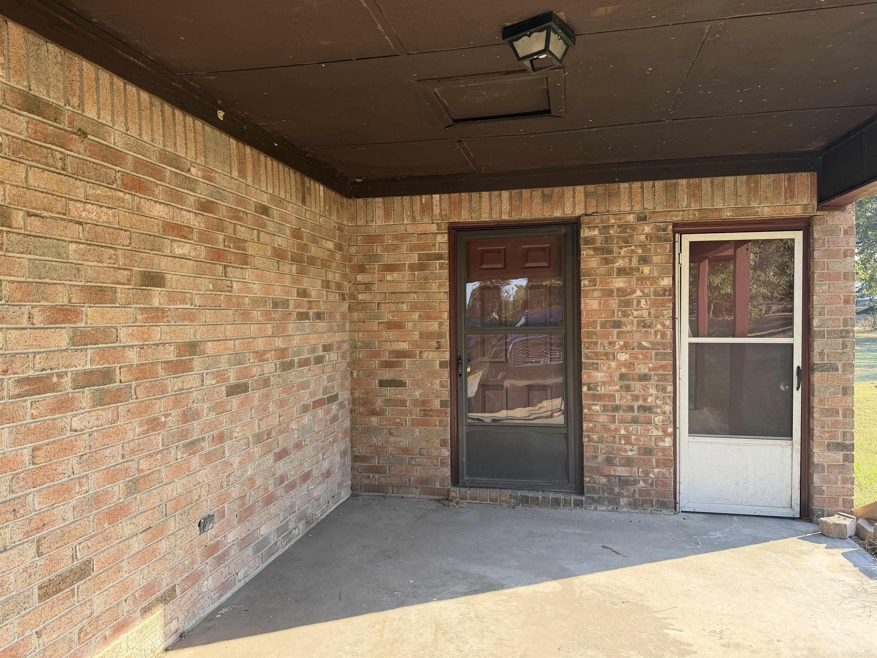 511 E Washington Street Property Photo 20