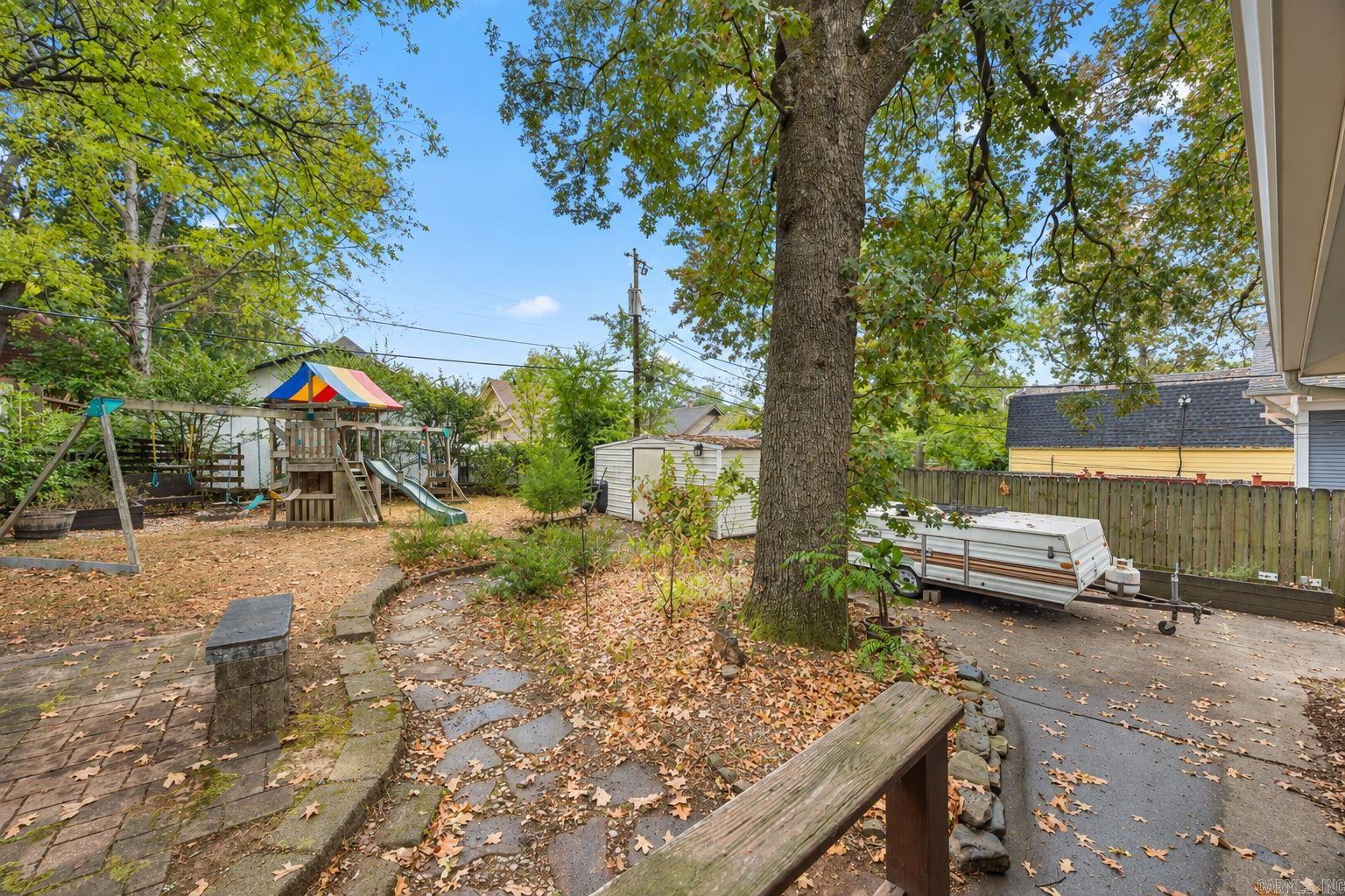 211 Johnson Street Property Photo 38