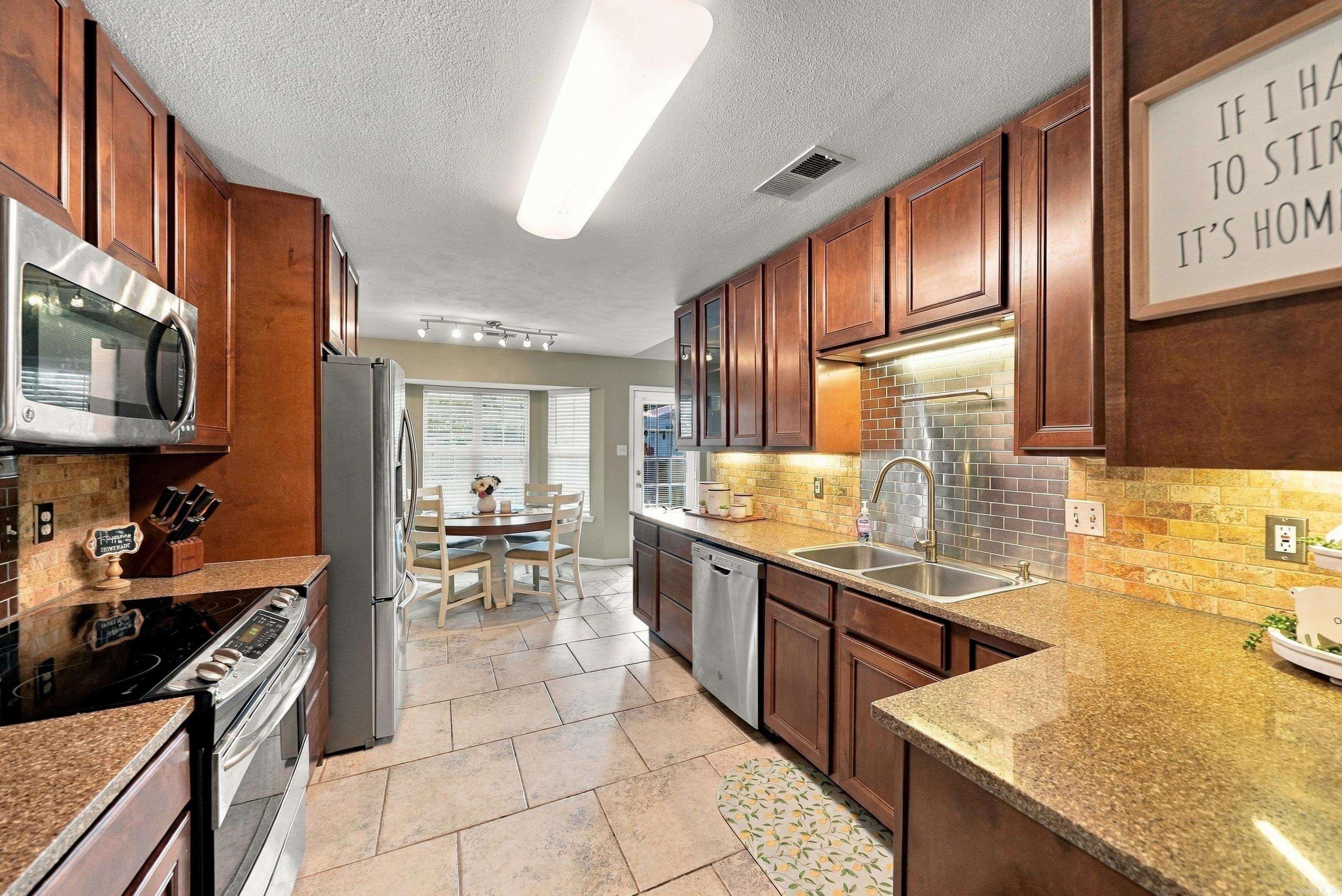 2226 Bearskin Drive Property Photo 11