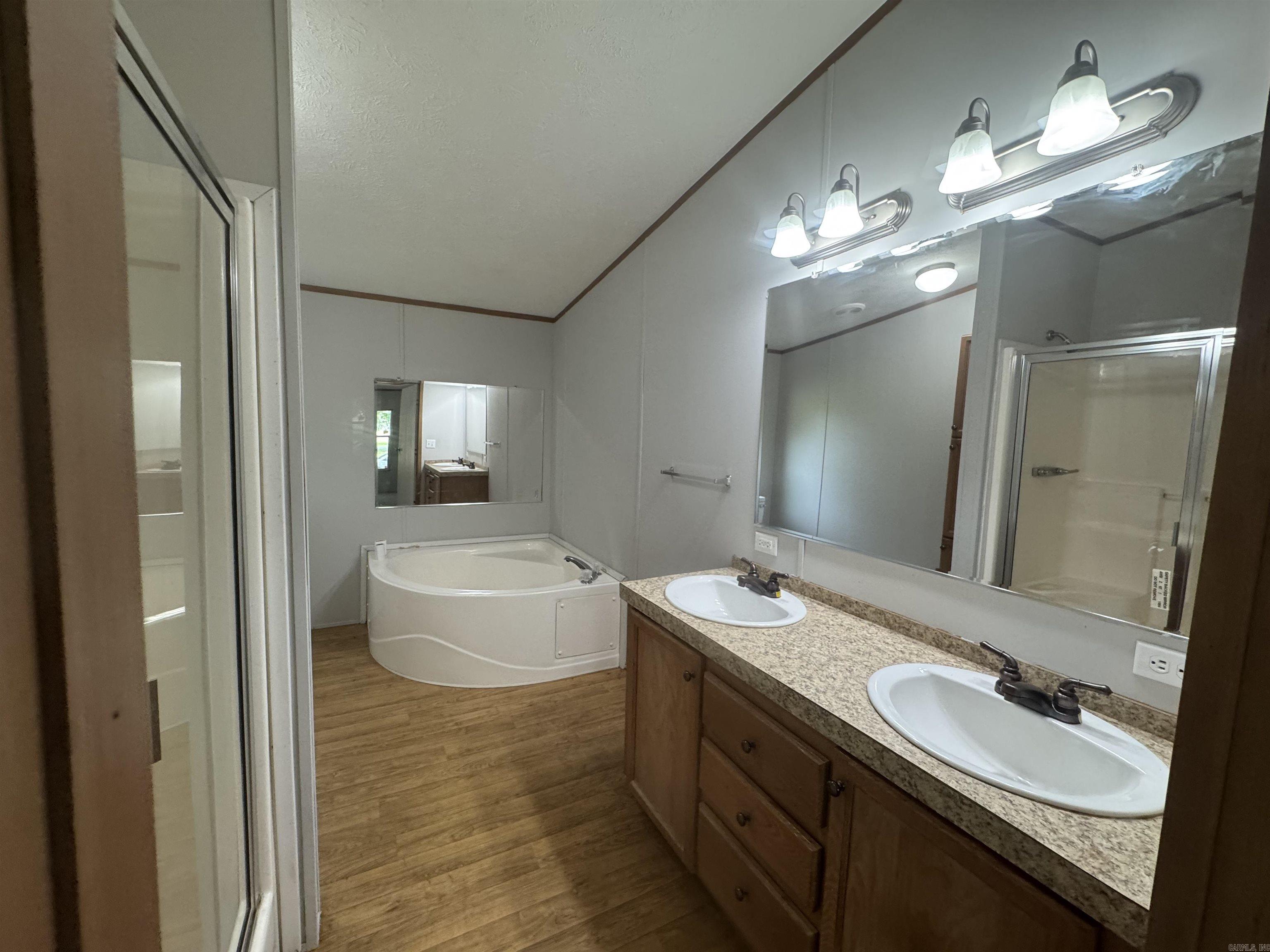 513 Jefferson Street Property Photo 13