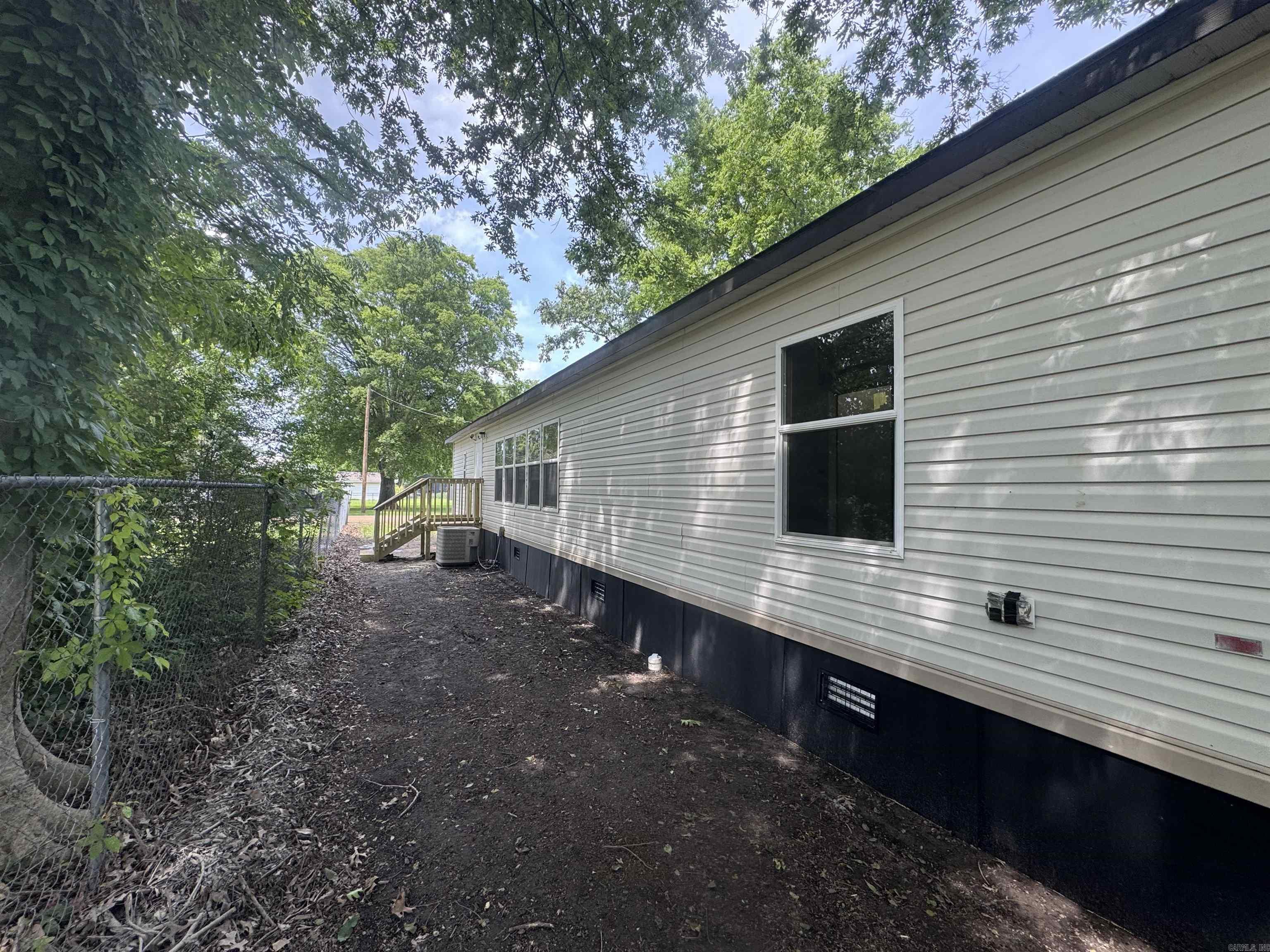 513 Jefferson Street Property Photo 18