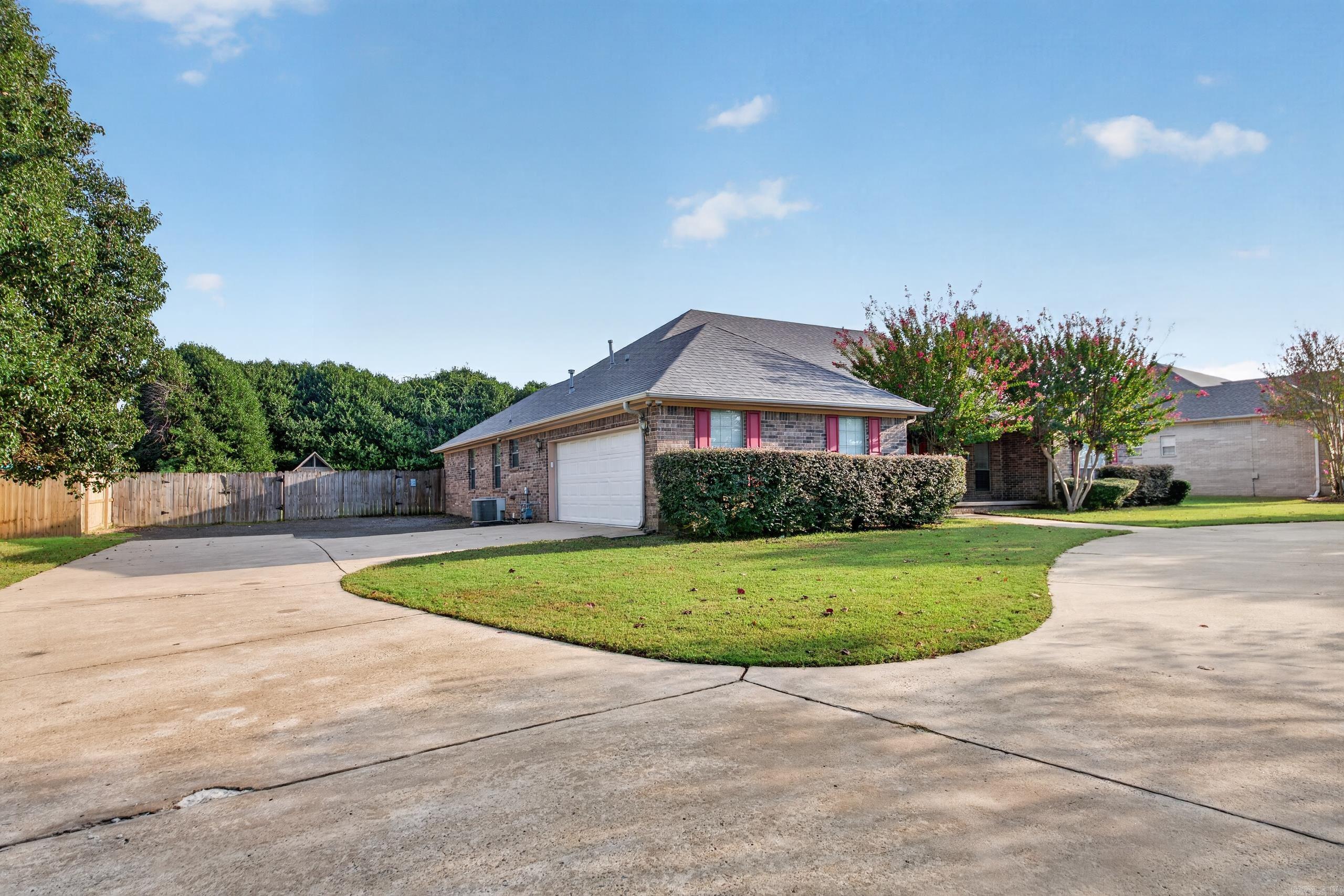 1705 N Lincoln Property Photo 4