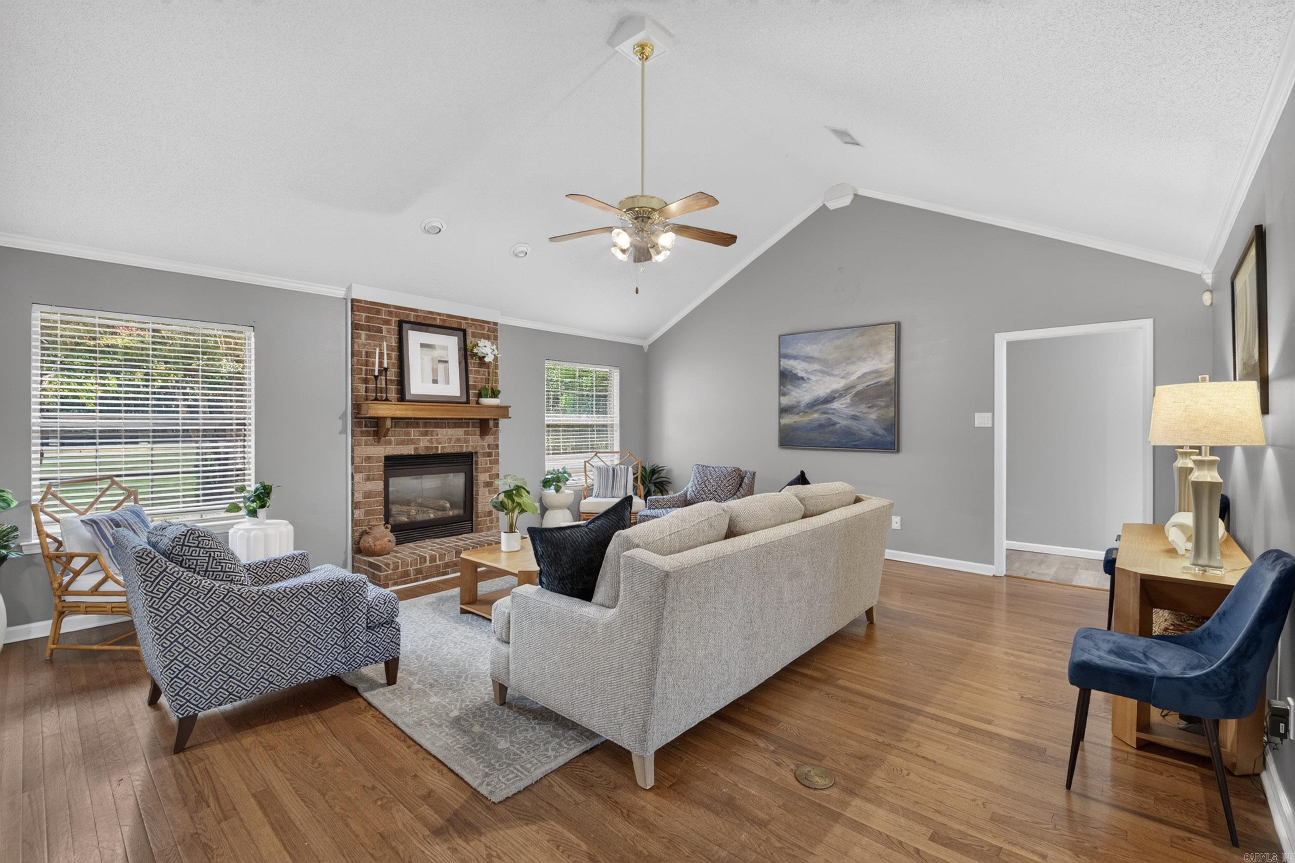 1705 N Lincoln Property Photo 6