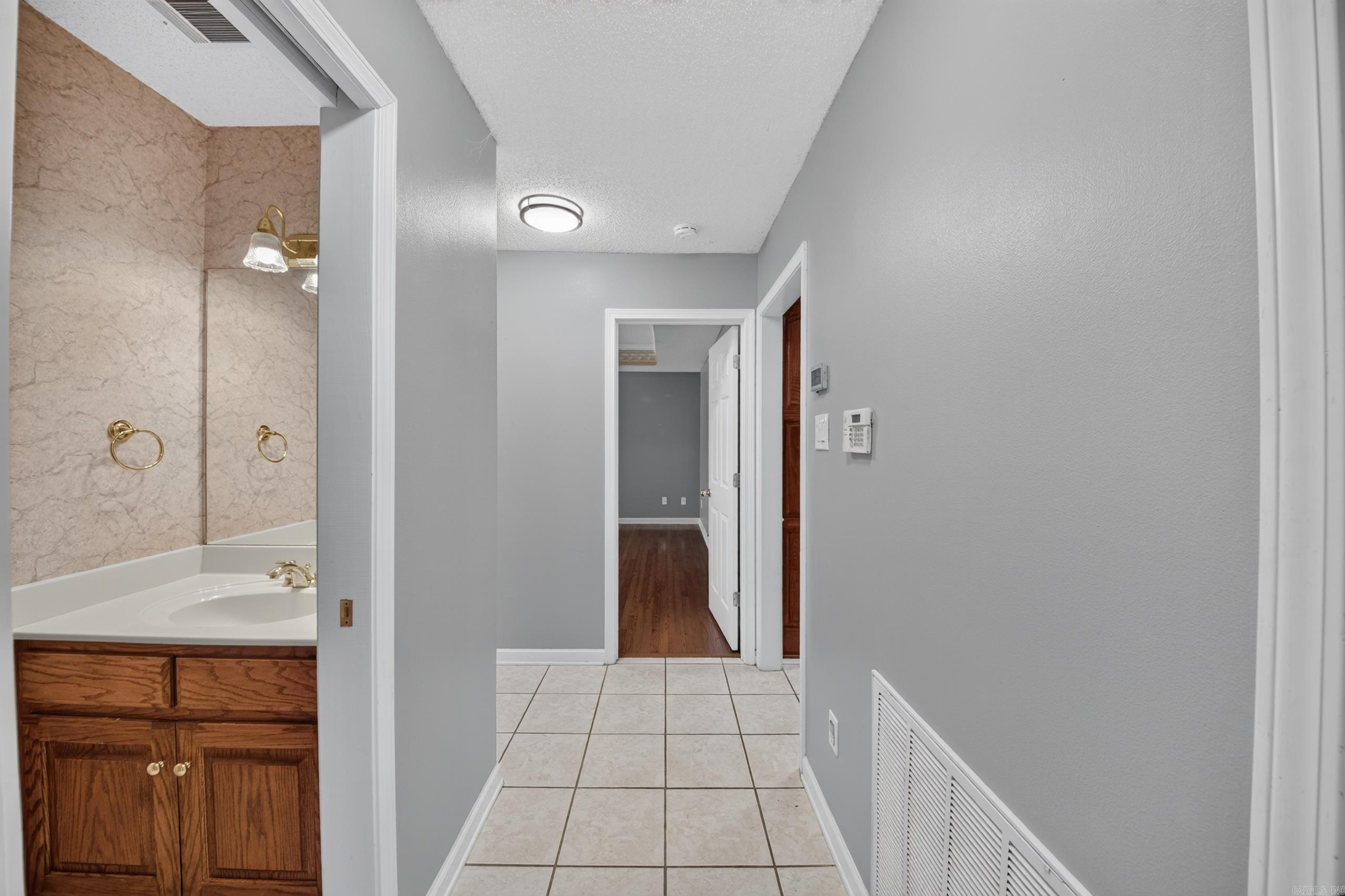 1705 N Lincoln Property Photo 20