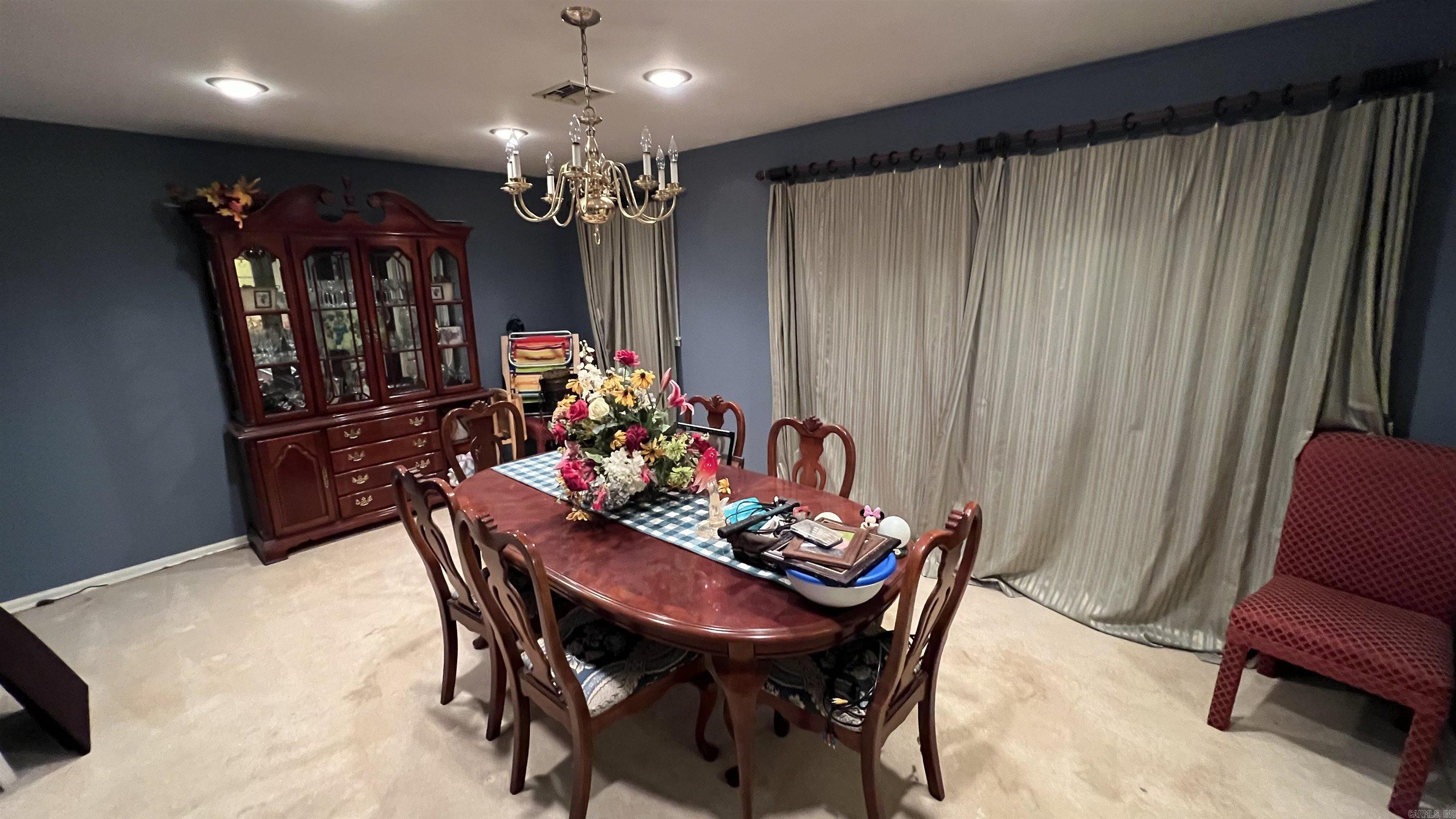 909 N Charlyne Avenue Property Photo 3