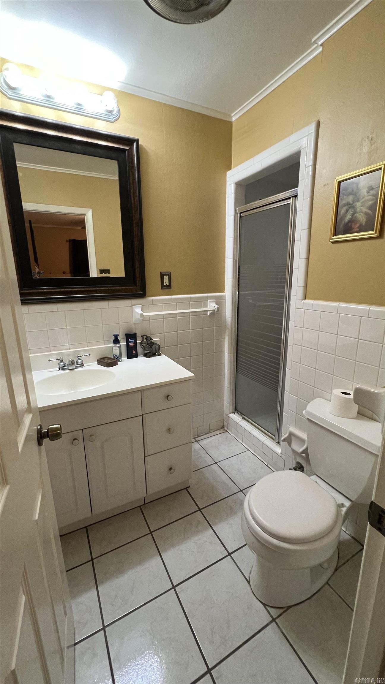909 N Charlyne Avenue Property Photo 6