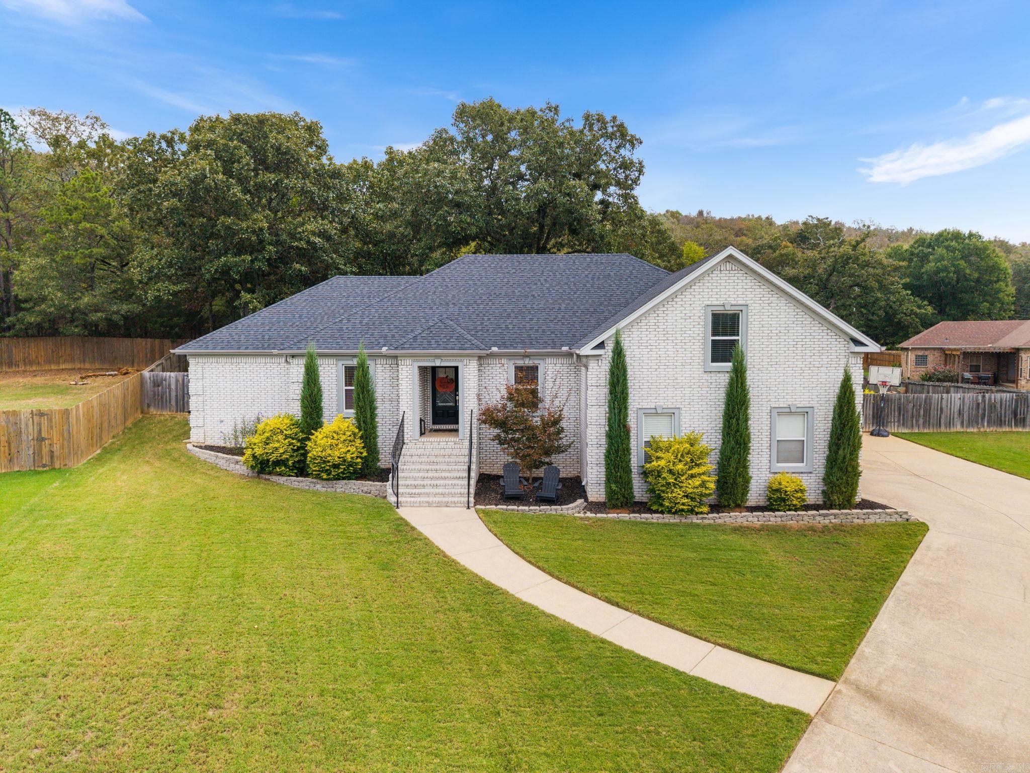 17 Brandon Court Property Photo 1