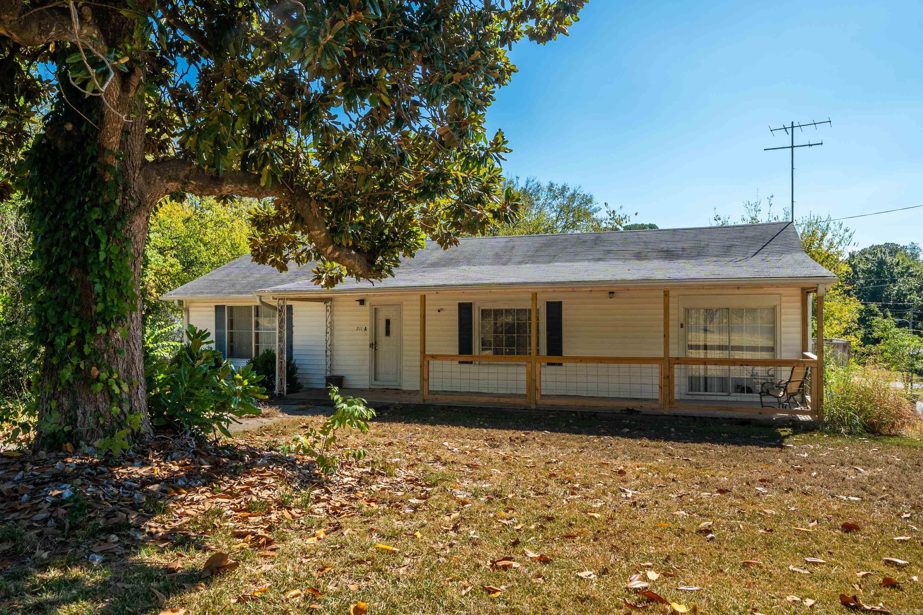 211 Jerome Street Property Photo 1