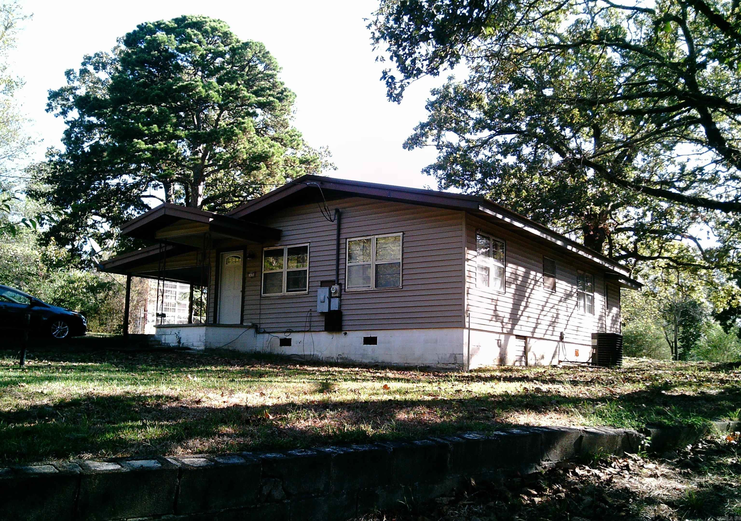 1410 Amsterdam Property Photo 1