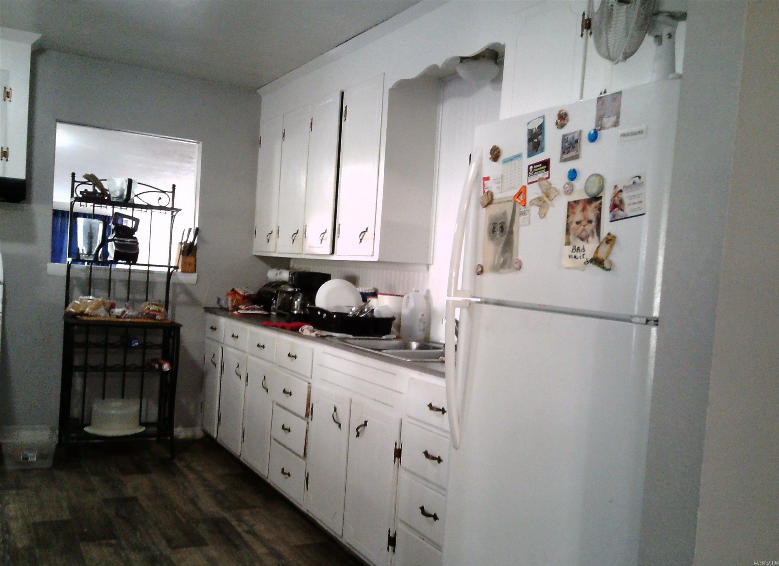 1410 Amsterdam Property Photo 4