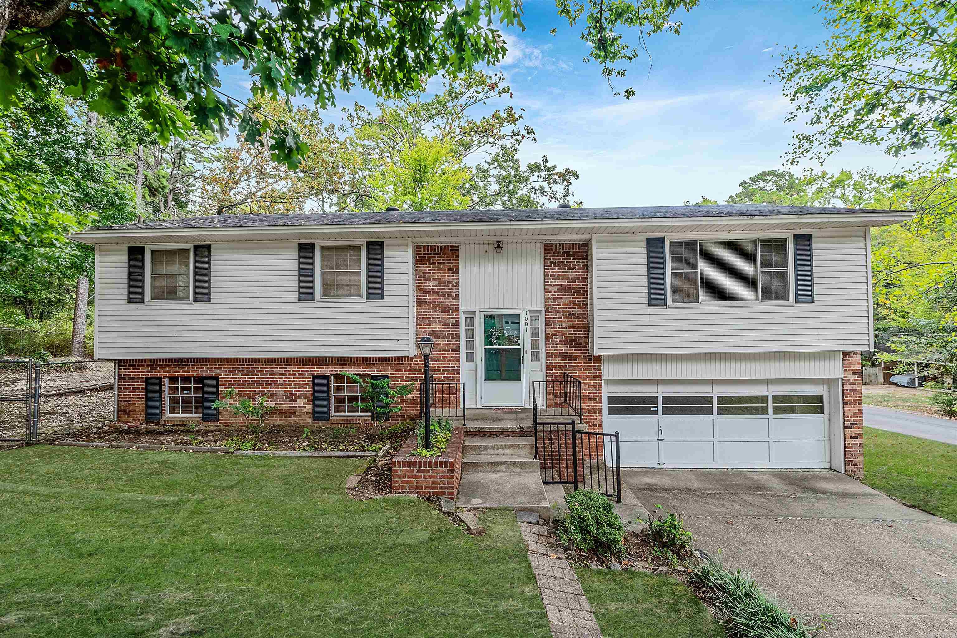 1001 Patton Place Property Photo 1