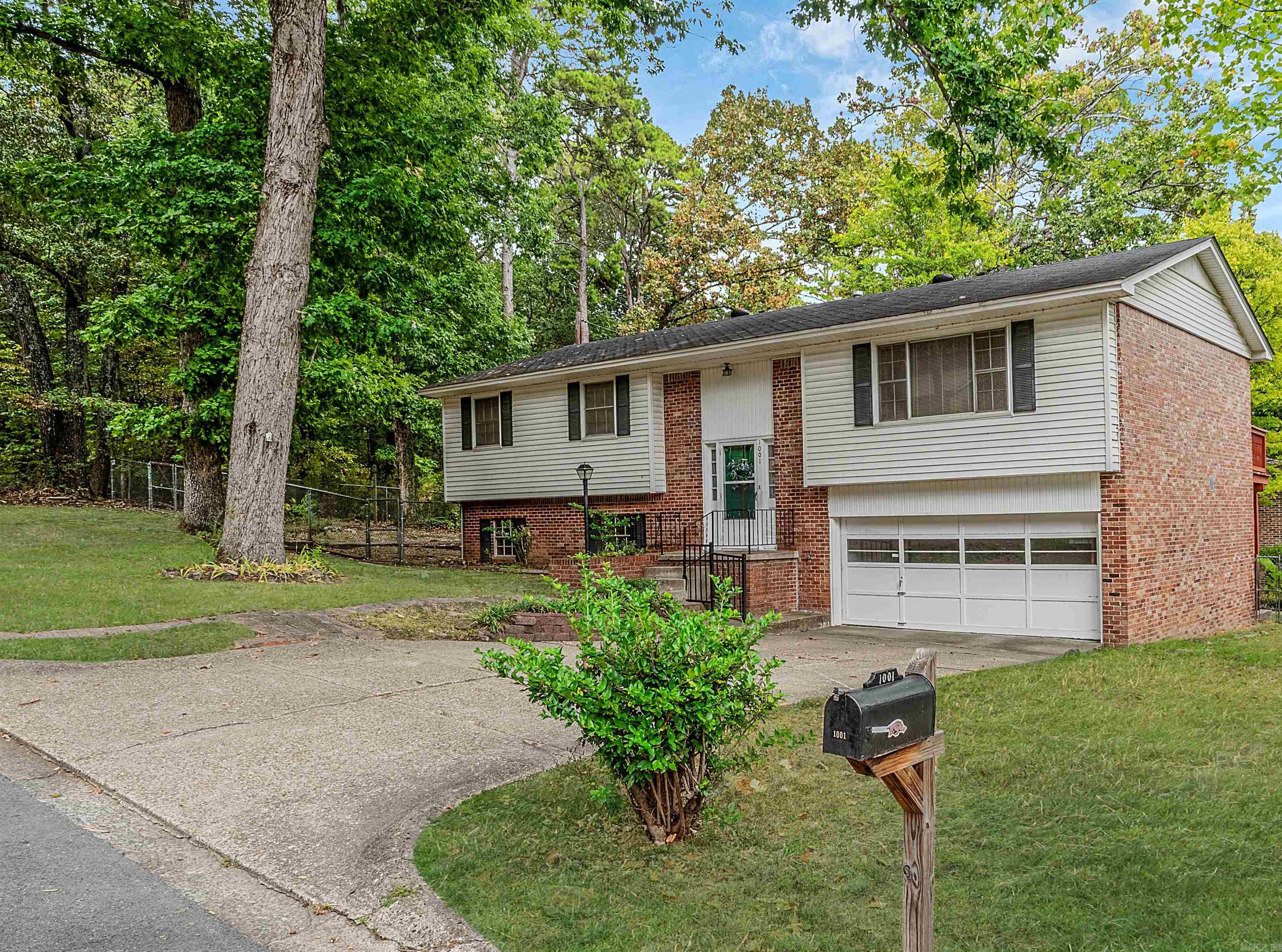 1001 Patton Place Property Photo 2