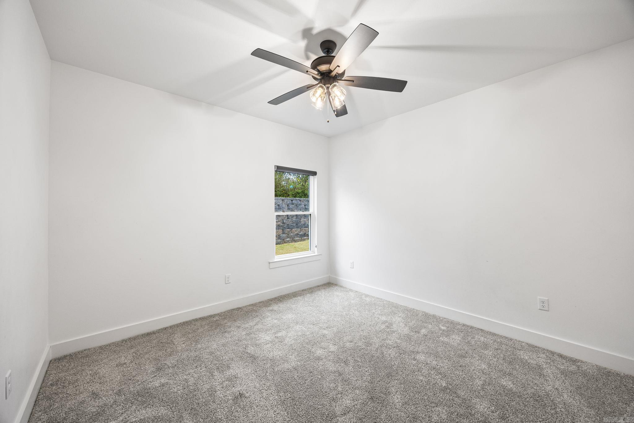 2420 Hurricane Gardens Drive Property Photo 33