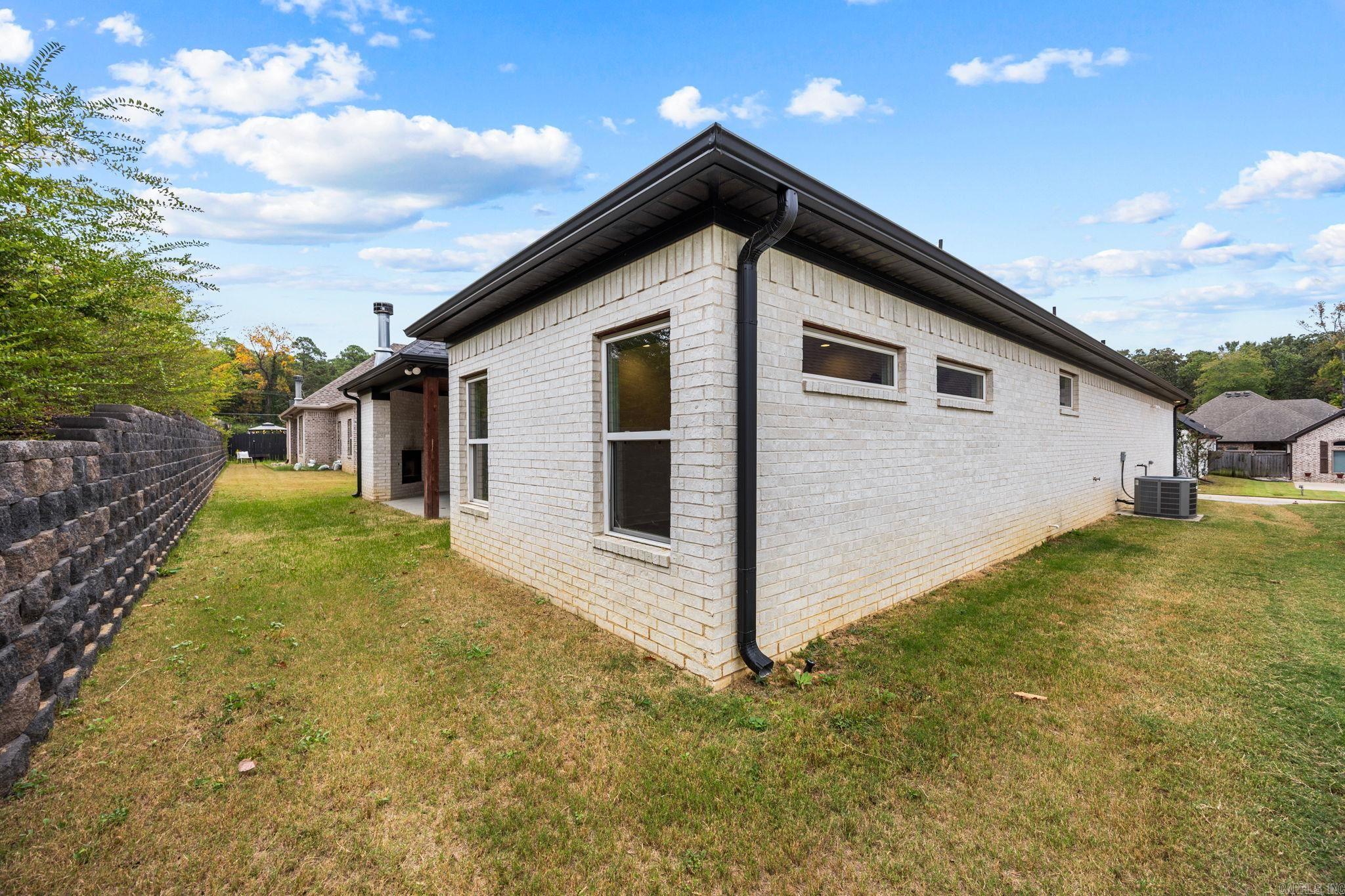 2420 Hurricane Gardens Drive Property Photo 41