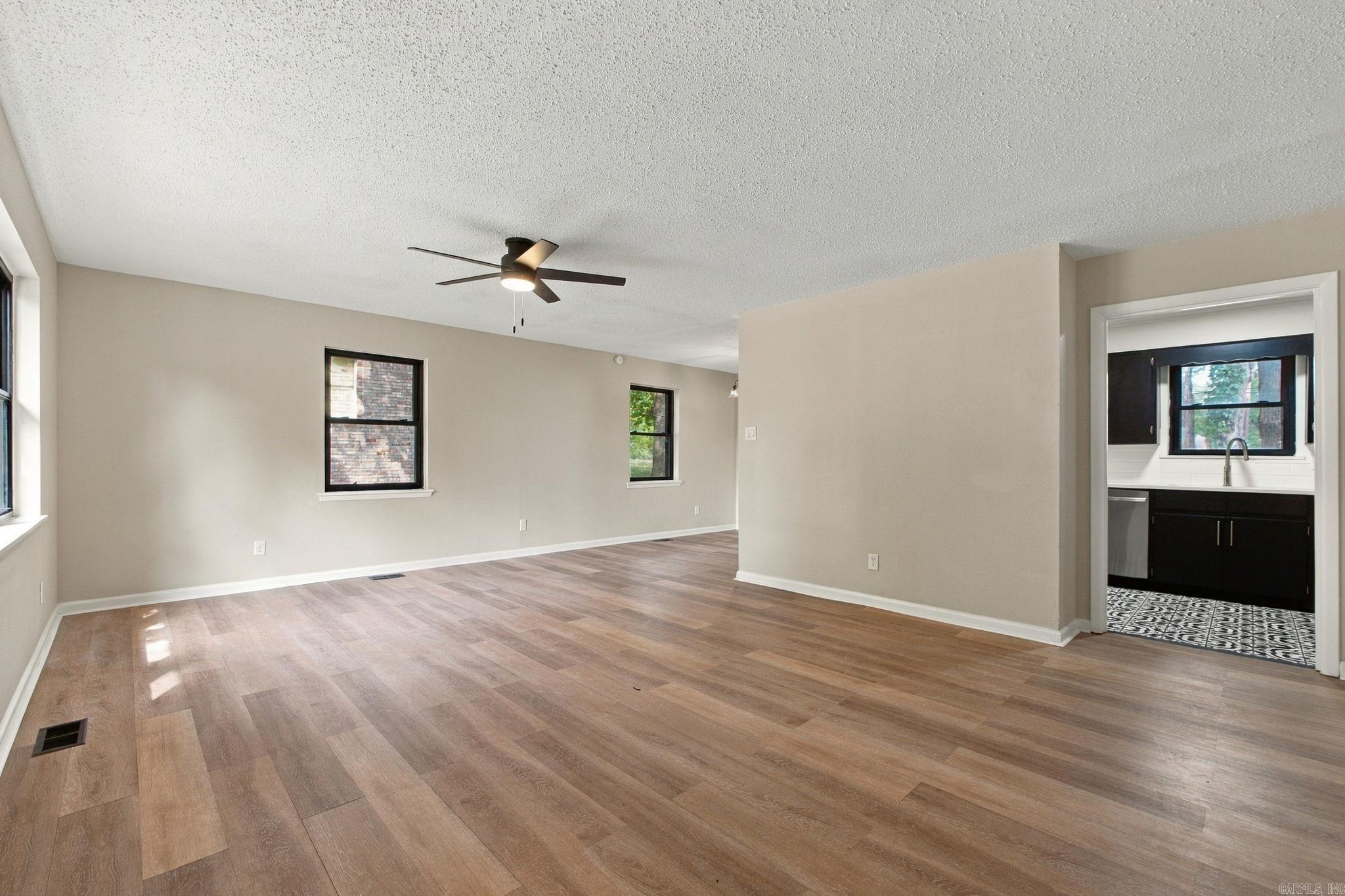 8704 Holiday Drive Property Photo 16
