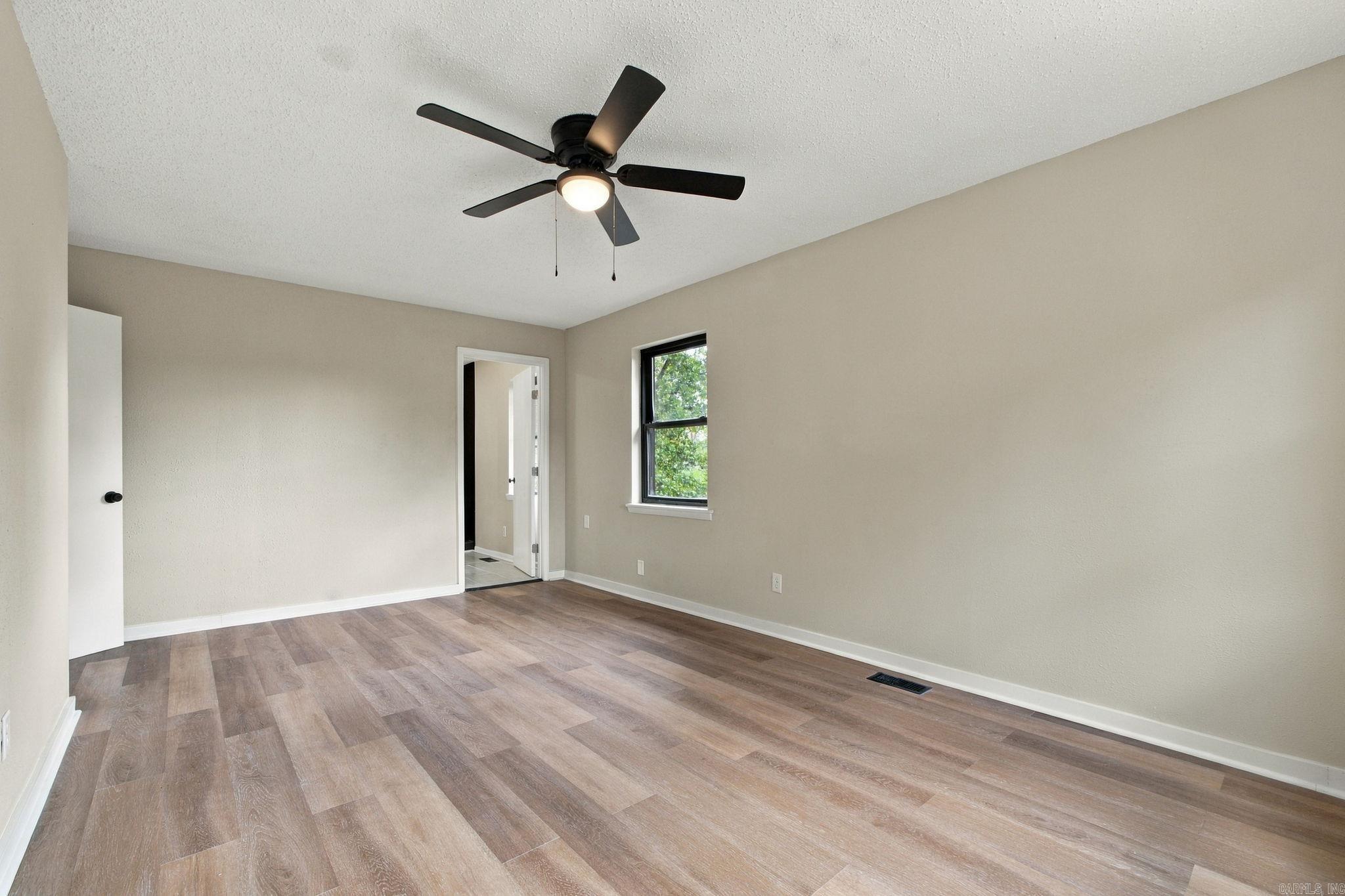 8704 Holiday Drive Property Photo 32
