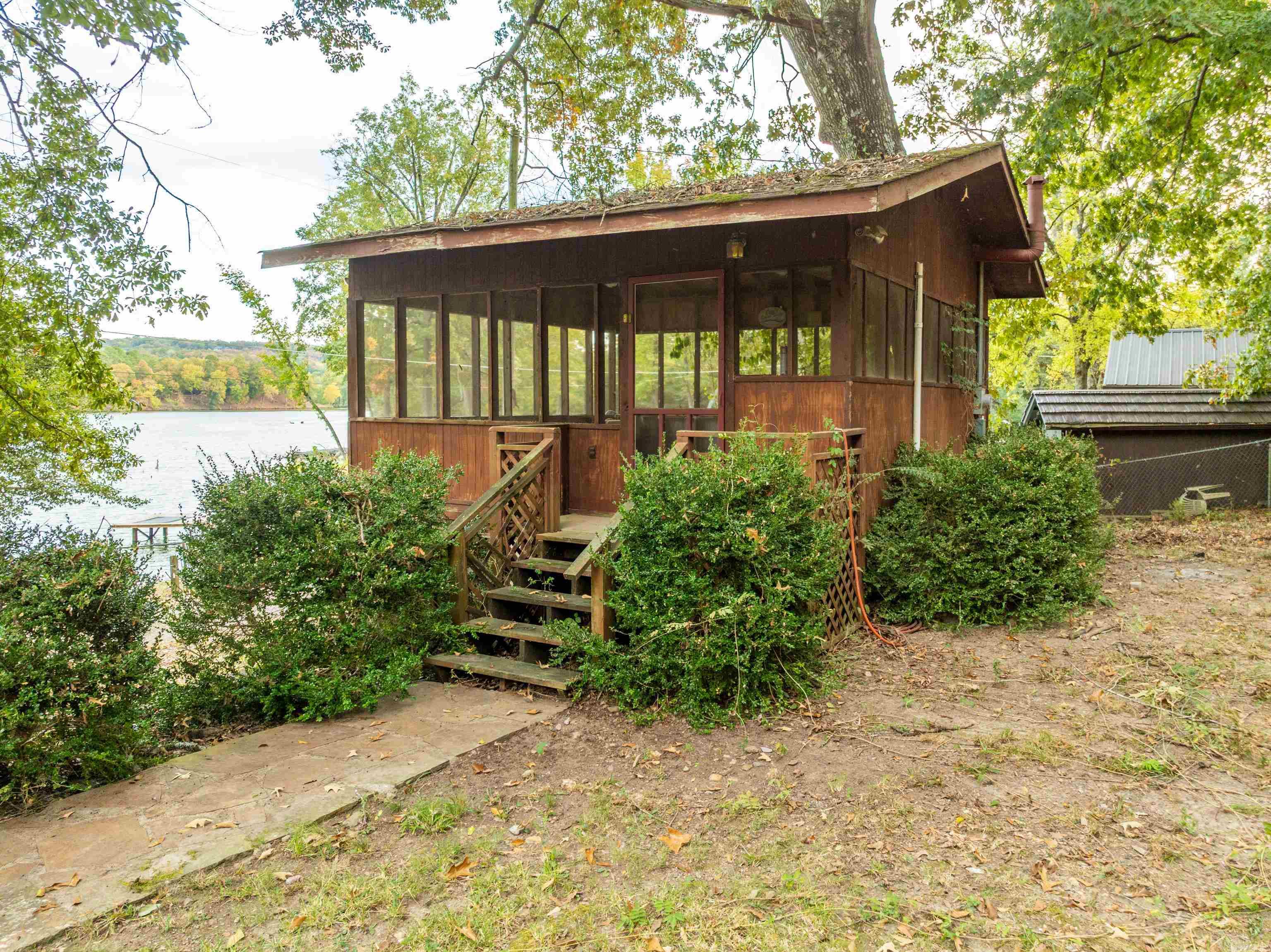2648 Shady Grove Road Property Photo 12