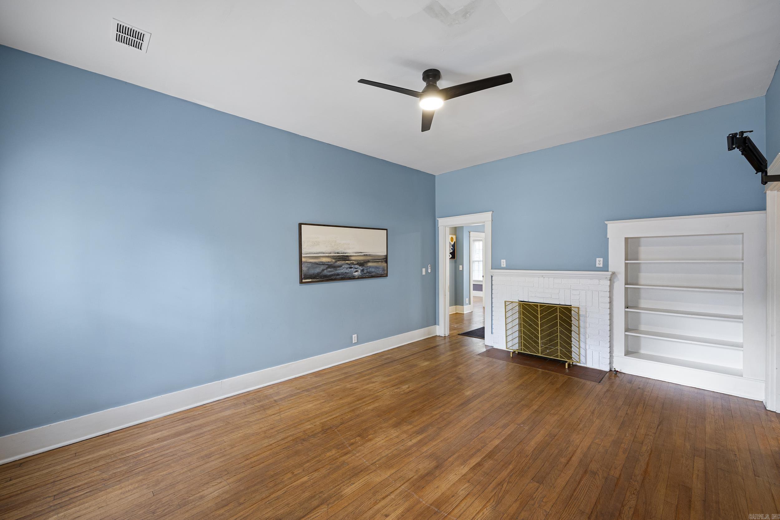 403 E Church Street Property Photo 5