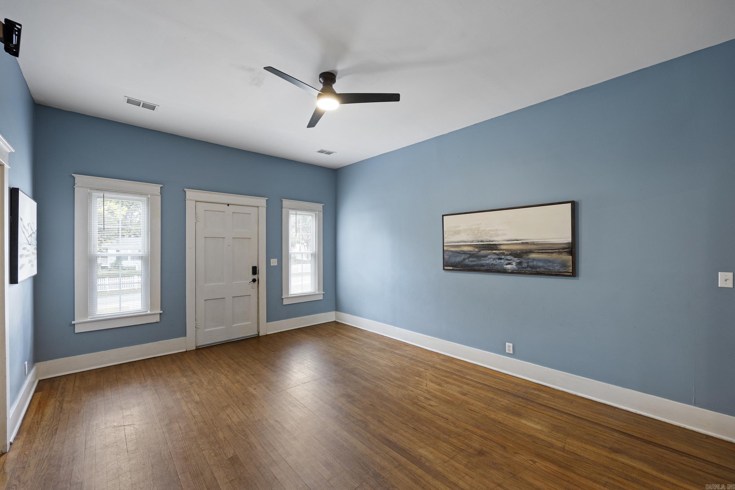 403 E Church Street Property Photo 6
