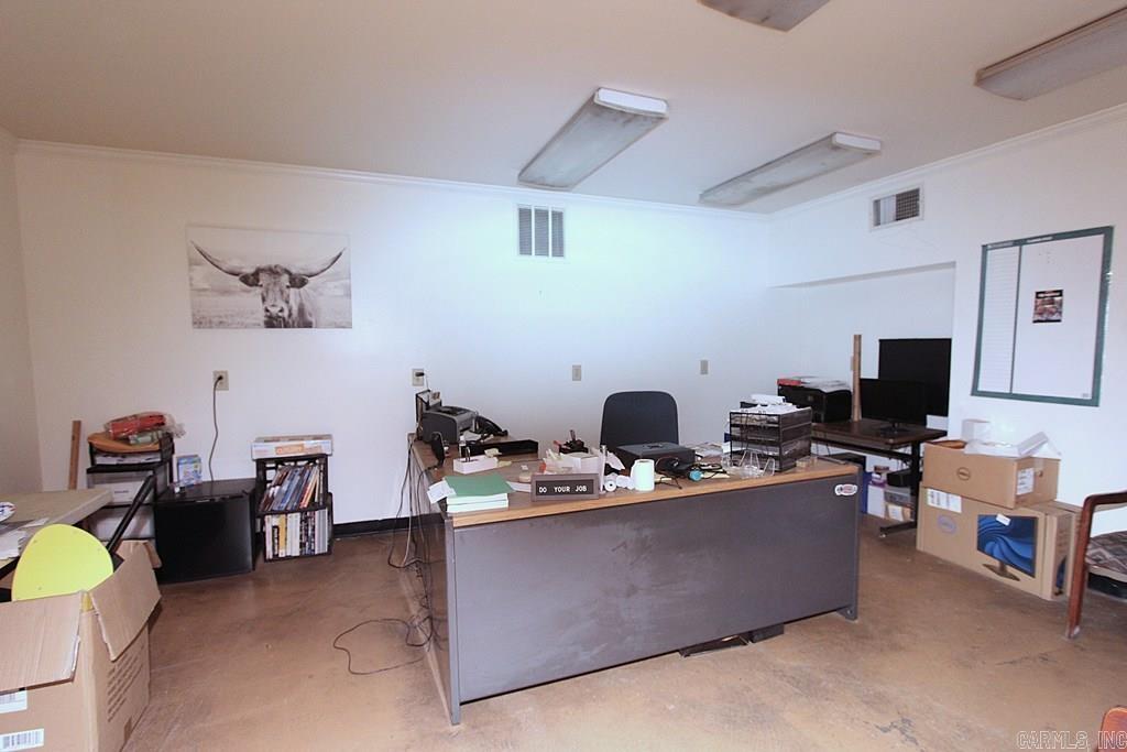 10605 Sibley Hole Rd Property Photo 7