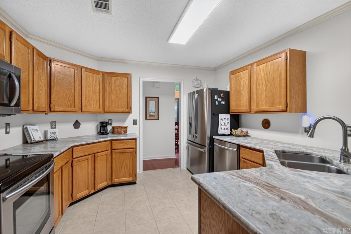 1505 Cherry Brook Drive Property Photo 12