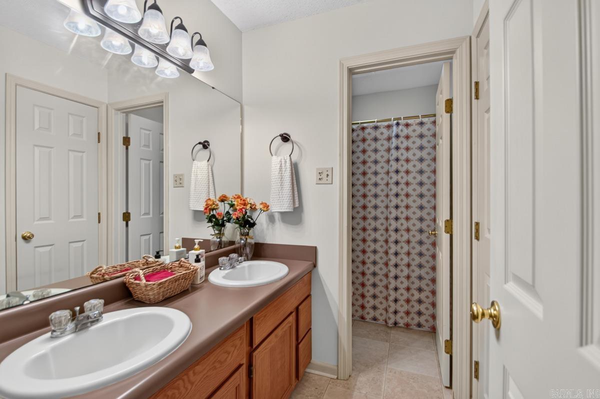 1505 Cherry Brook Drive Property Photo 18