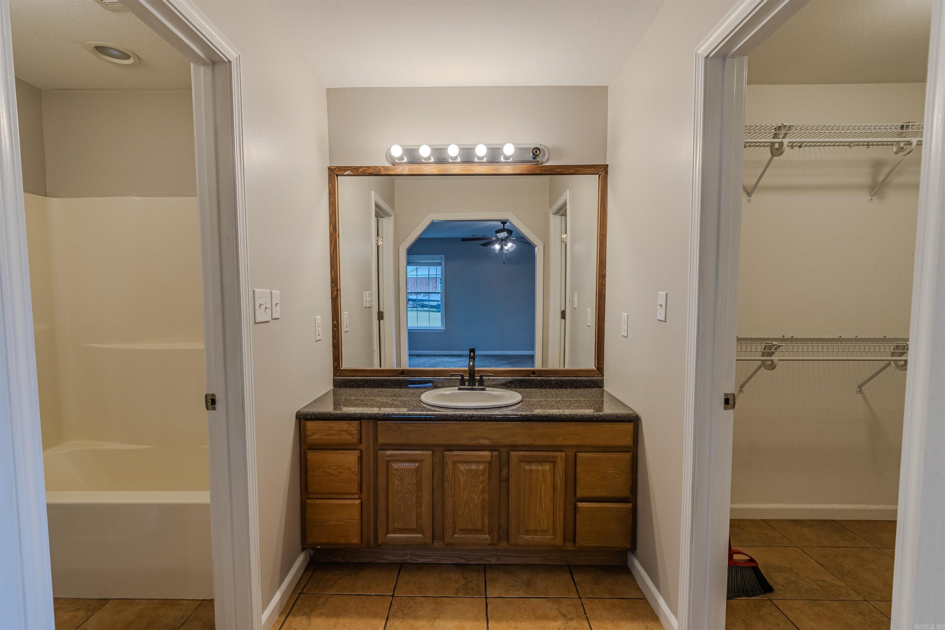 1595 Greene 721 Property Photo 6