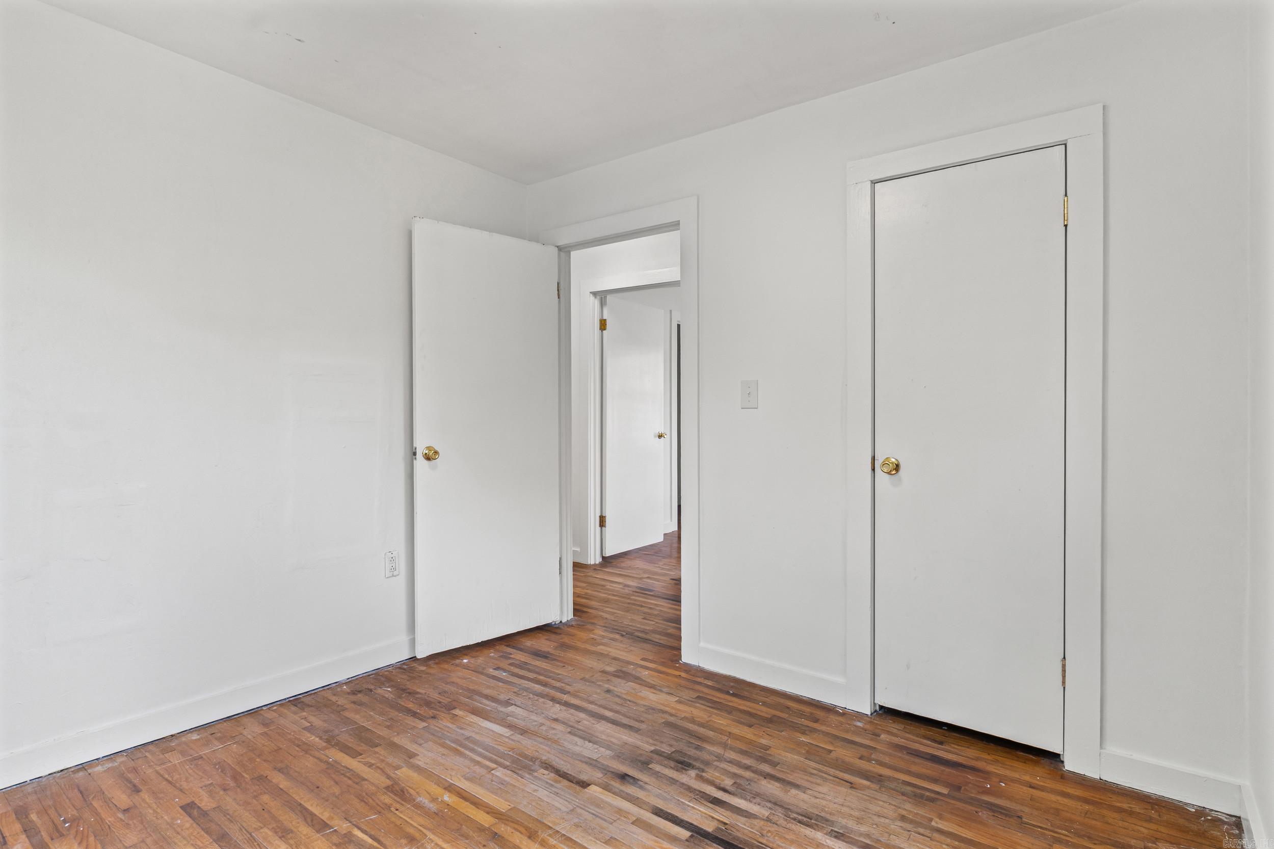 304 N Hickory Property Photo 9