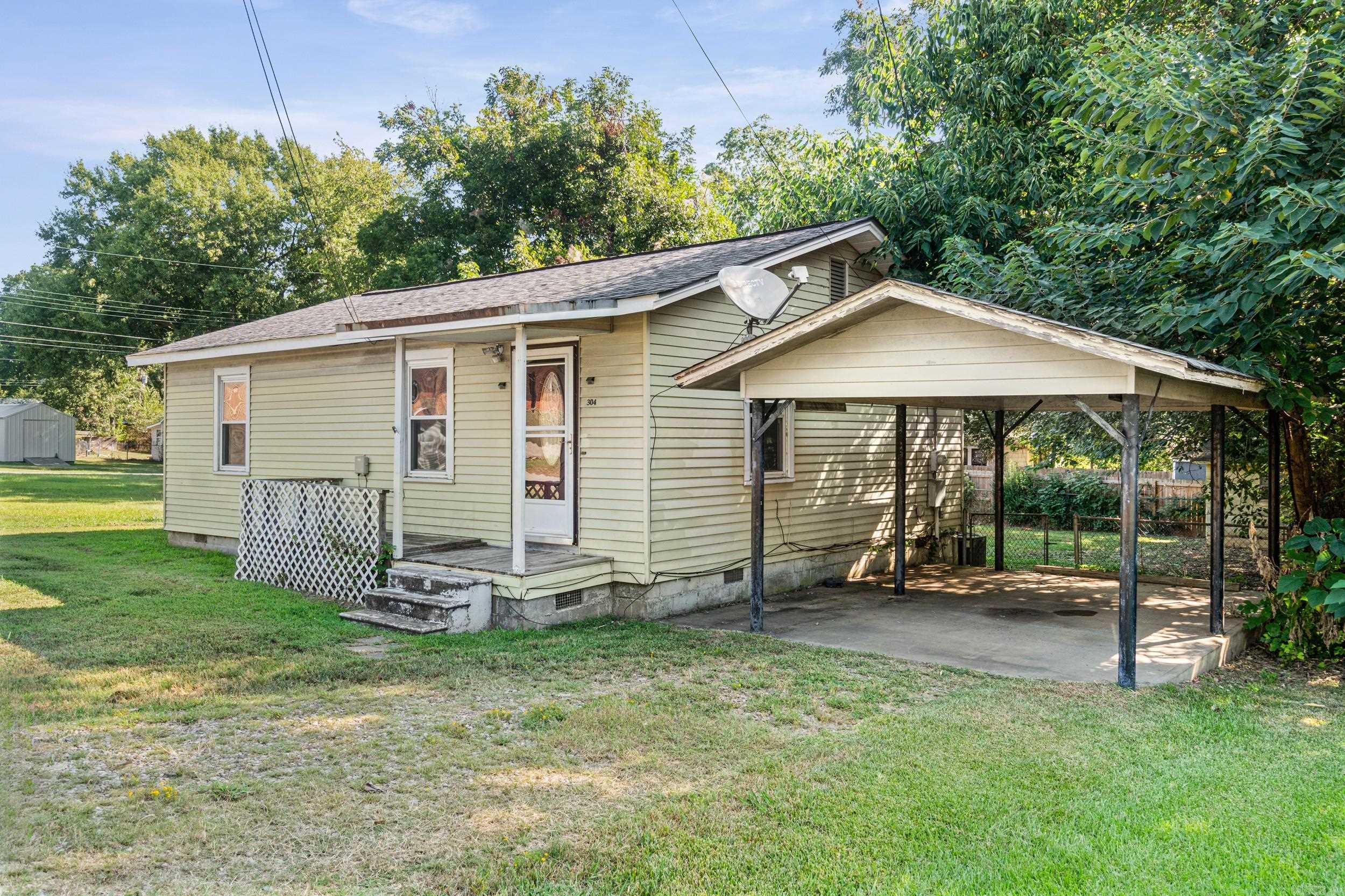 304 N Hickory Property Photo 17