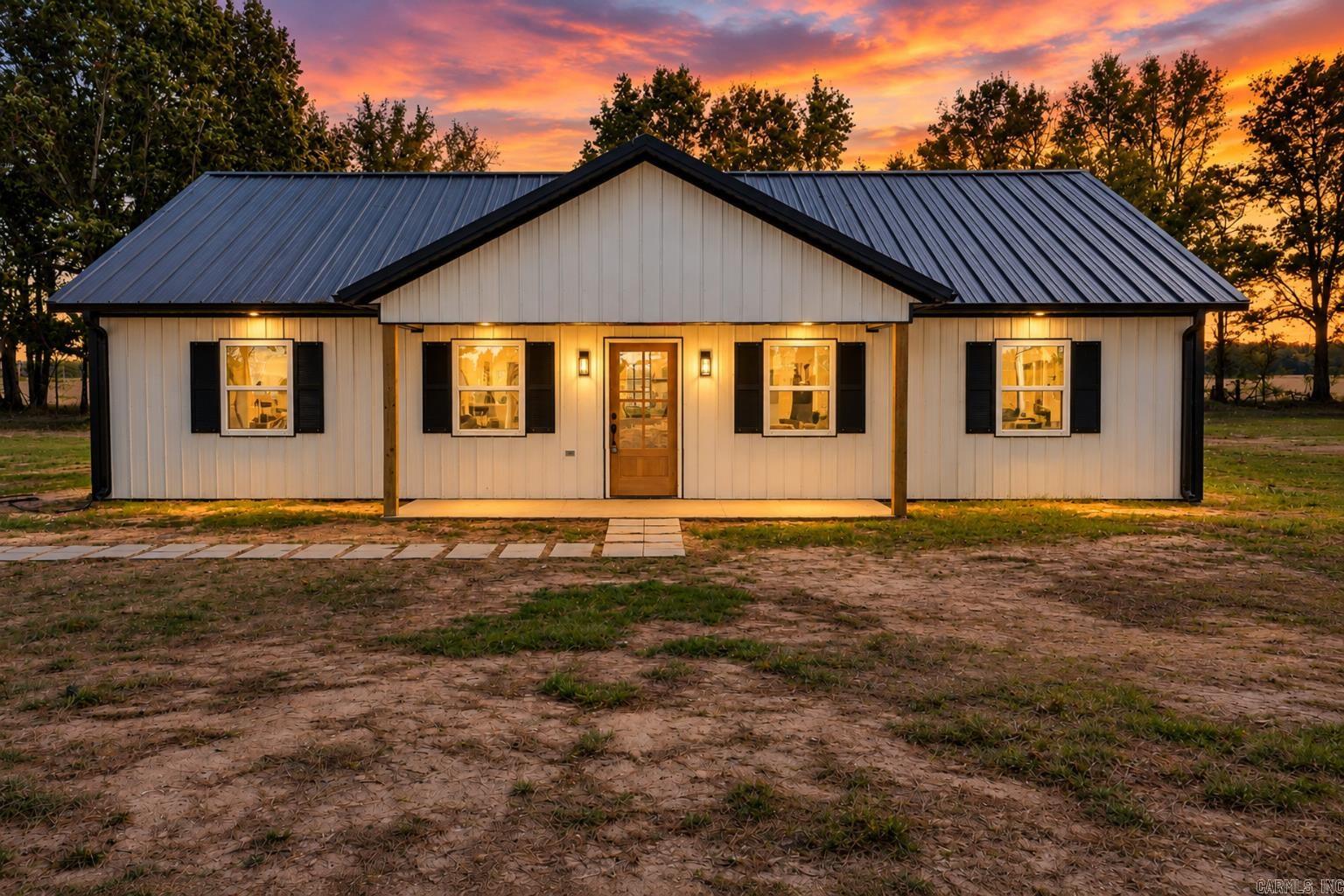 1204 Gr 907 Road Property Photo 2