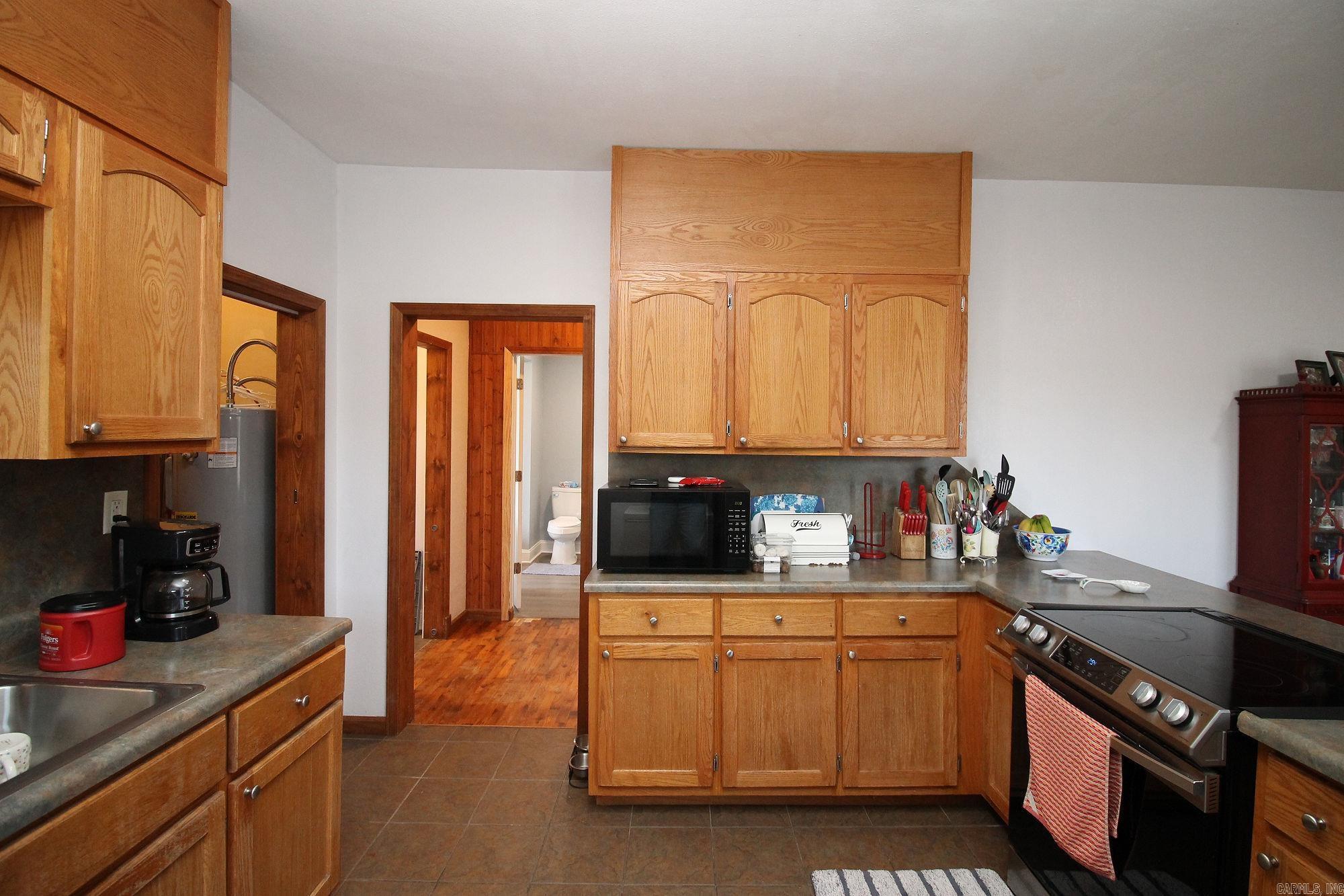 1210 W Emerson St Property Photo 12