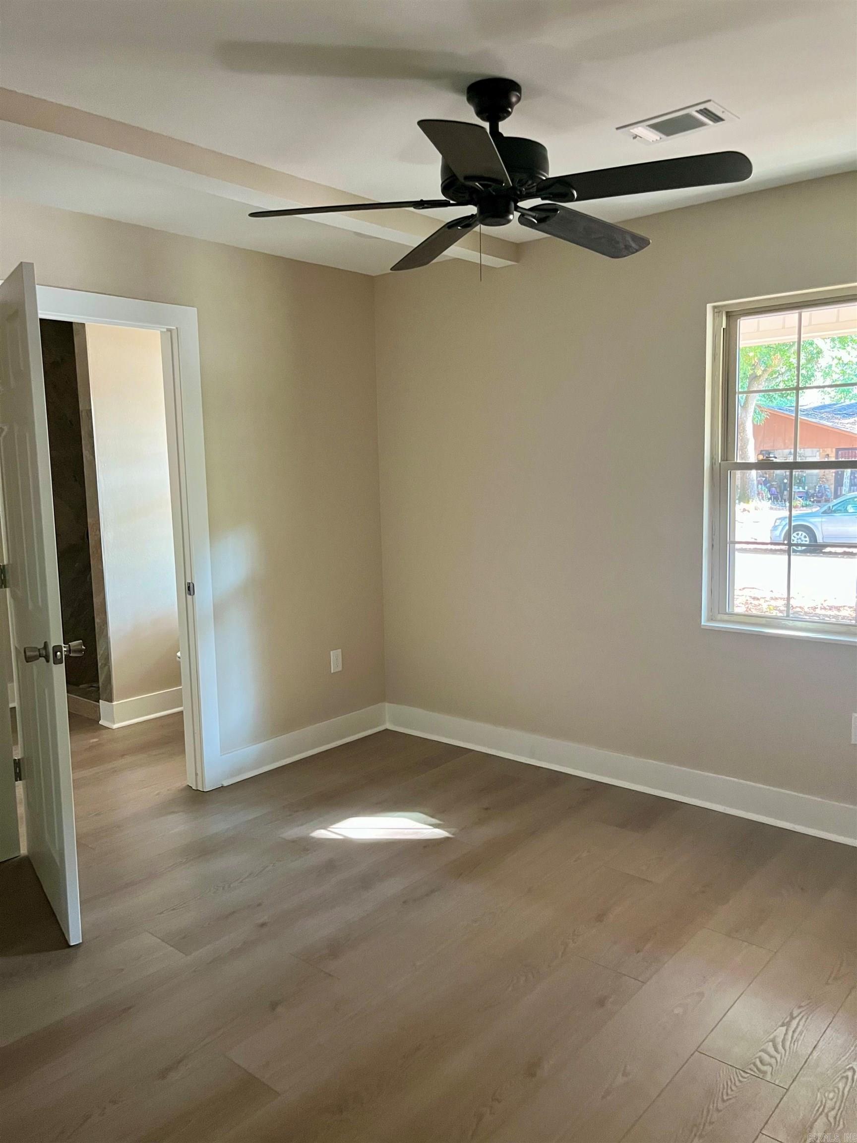 2408 Broadview Ave Property Photo 17