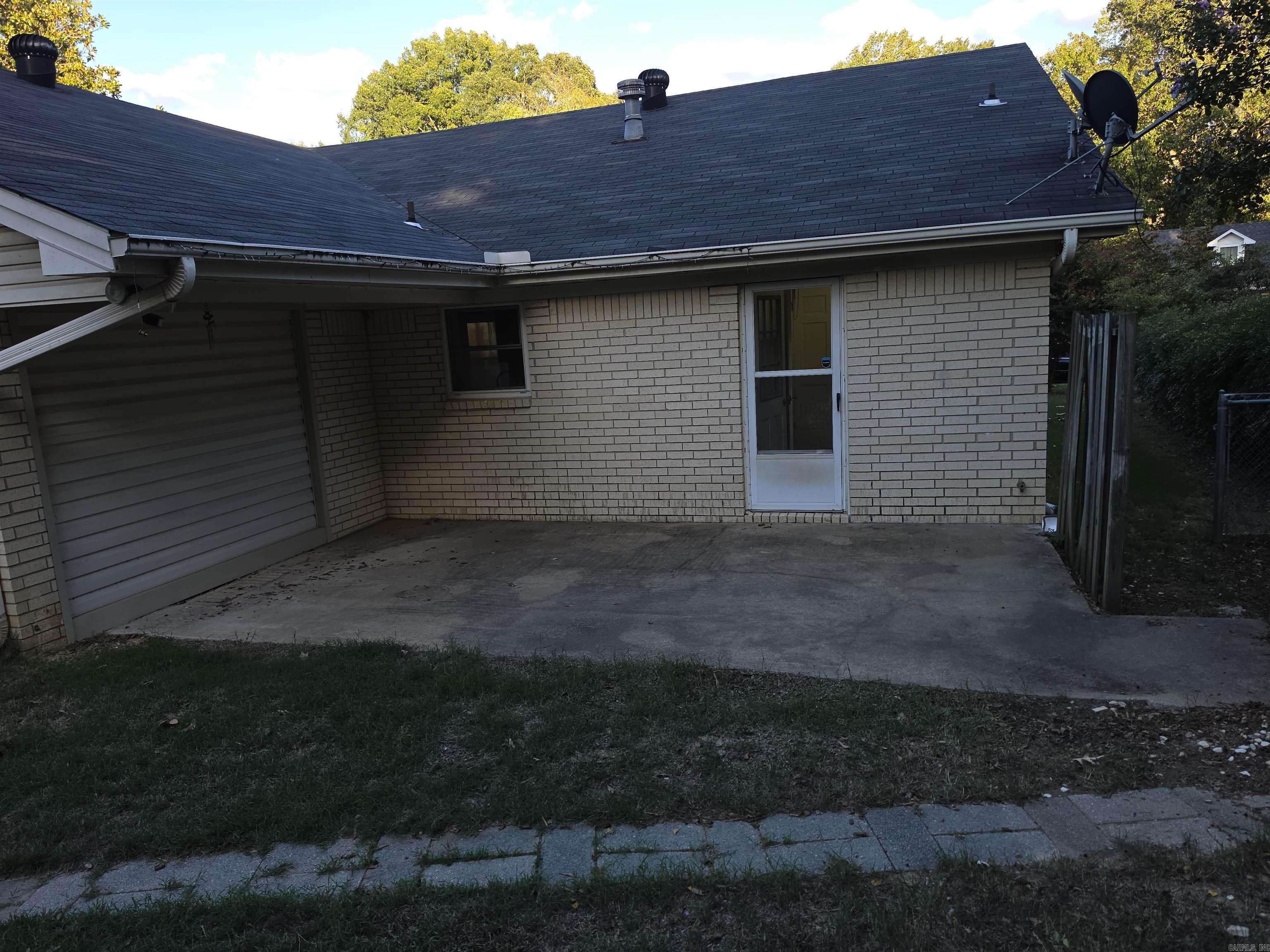 17 Dalewood Property Photo 5