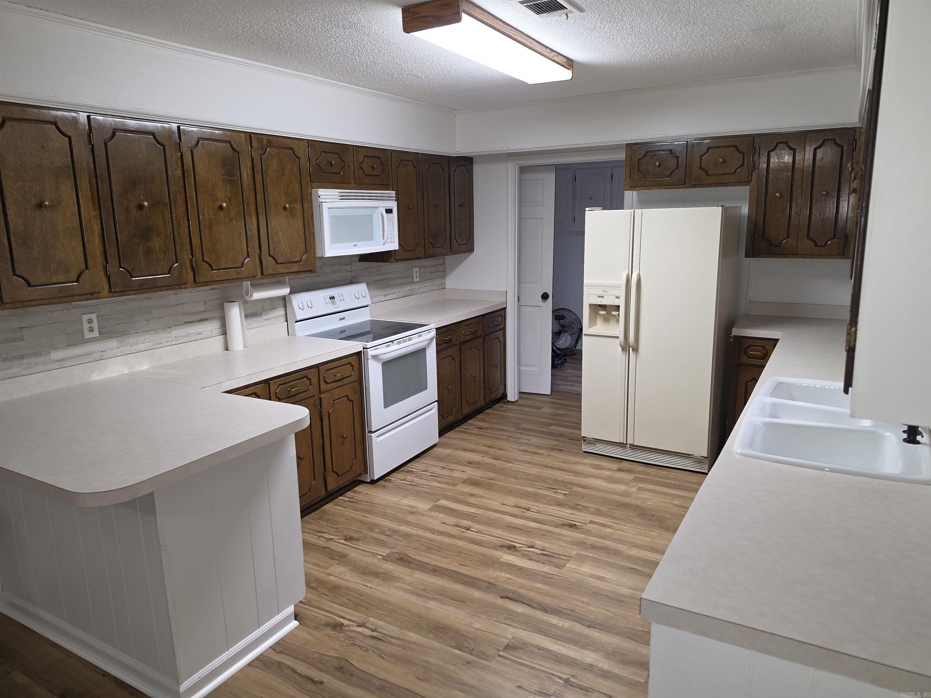 17 Dalewood Property Photo 10