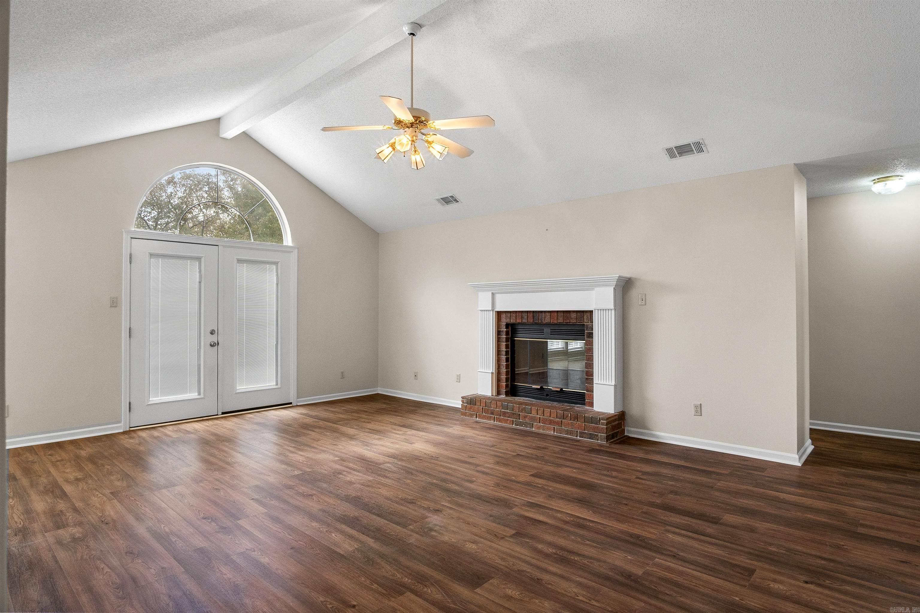 27 S Sunland Dr Property Photo 9